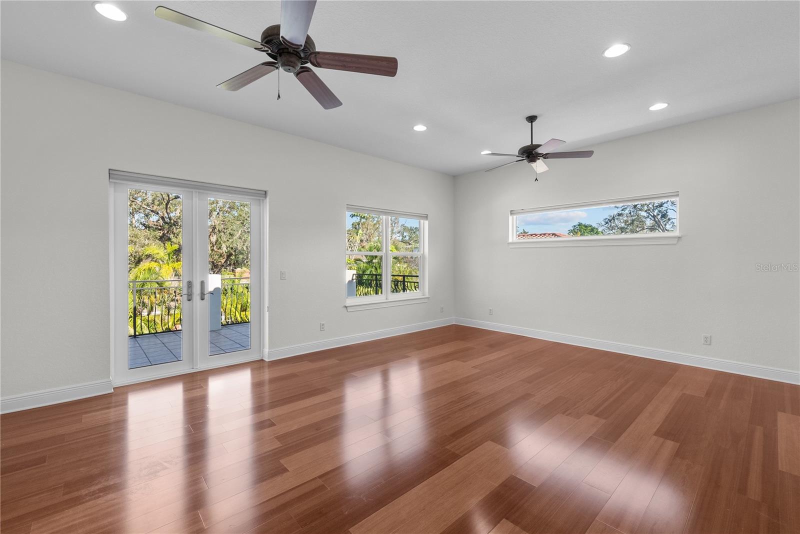 SUNSET PARK - Residential