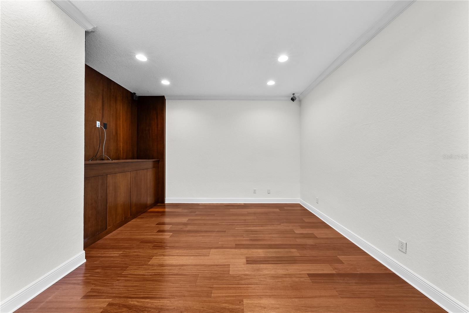 SUNSET PARK - Residential