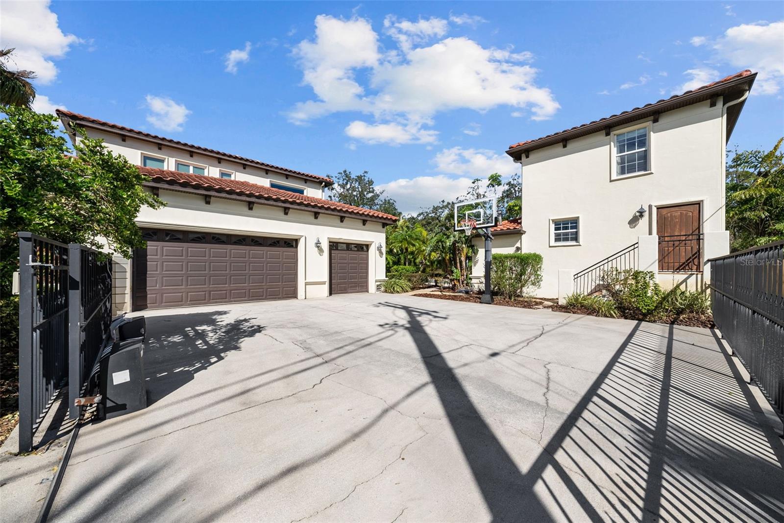 SUNSET PARK - Residential