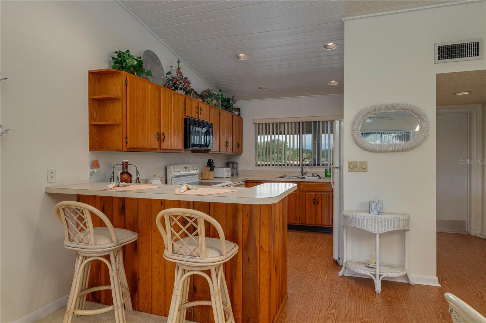 COUNTRY CLUB VILLAGE CONDO - Residential