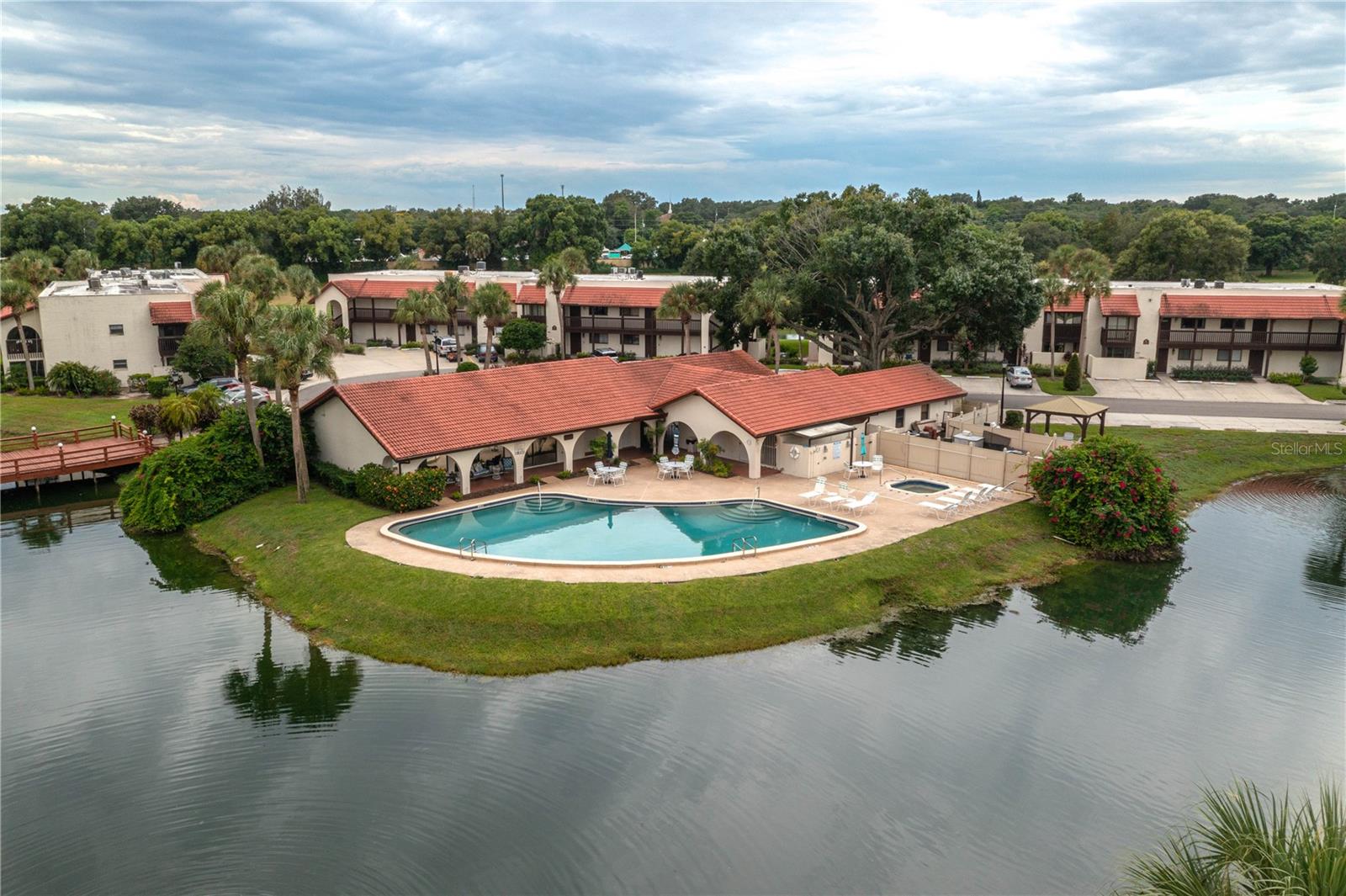 COUNTRY CLUB VILLAGE CONDO - Residential