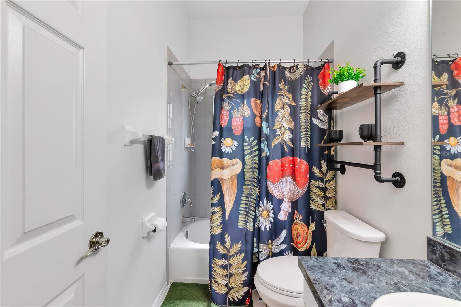 PARRISH WOODS - Residential
