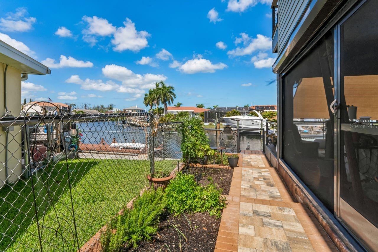 FLOR A MAR - Residential