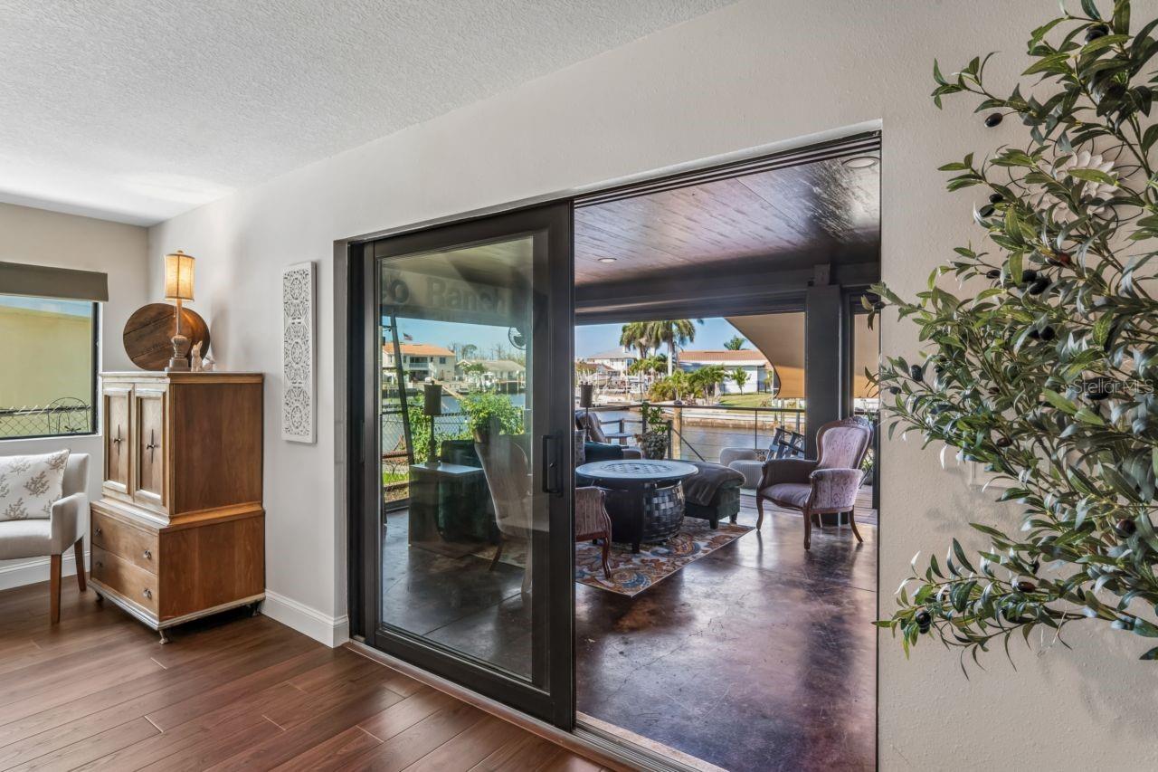 FLOR A MAR - Residential