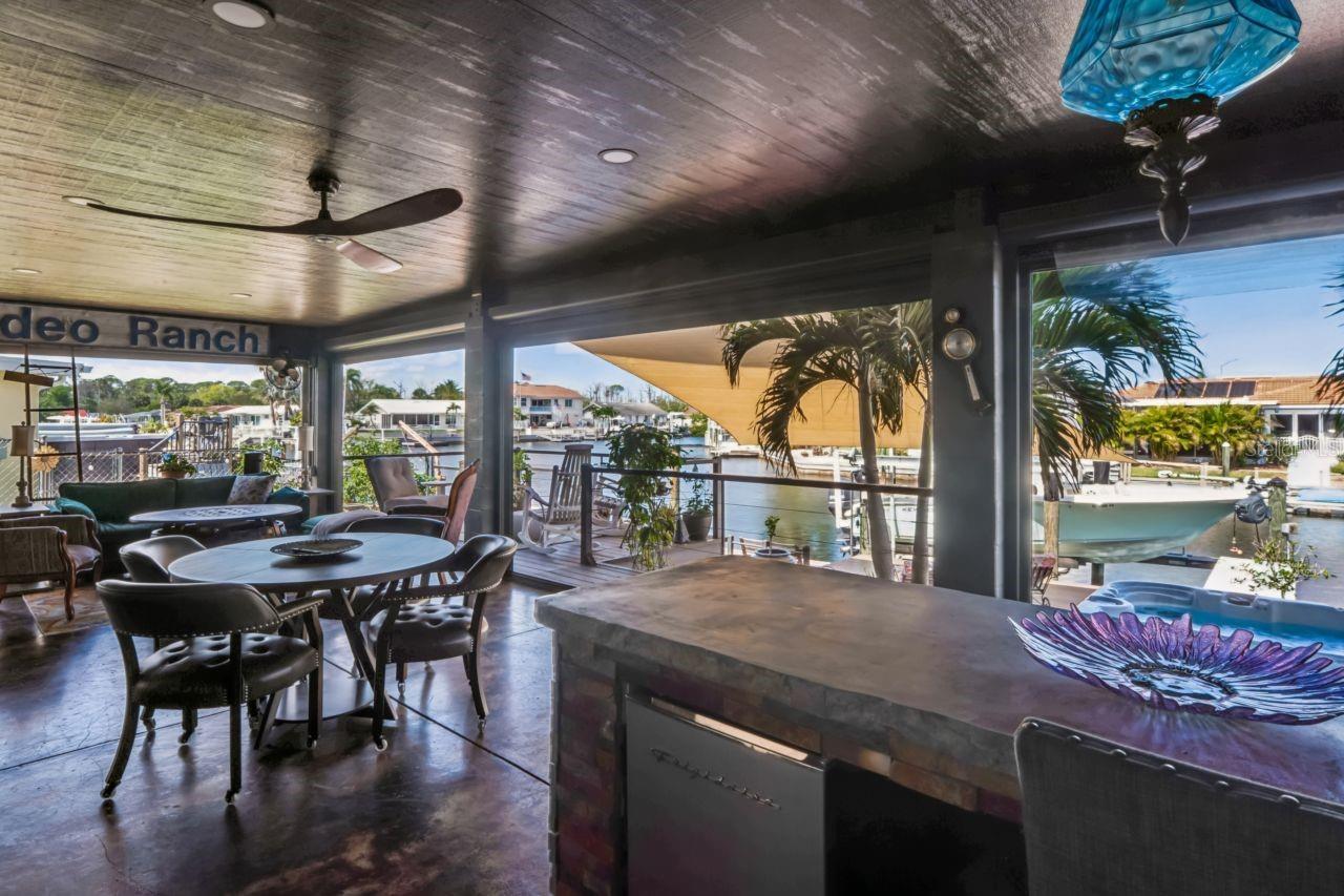 FLOR A MAR - Residential