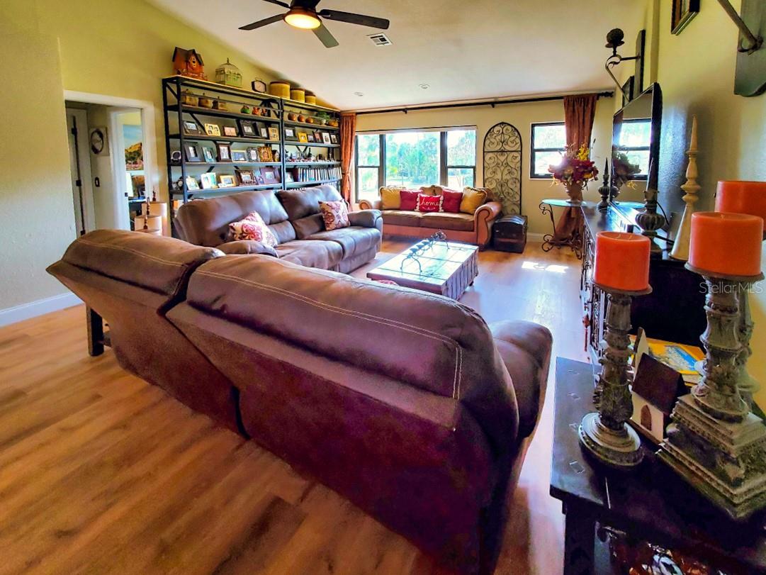 MYAKKA COUNTRY - Residential