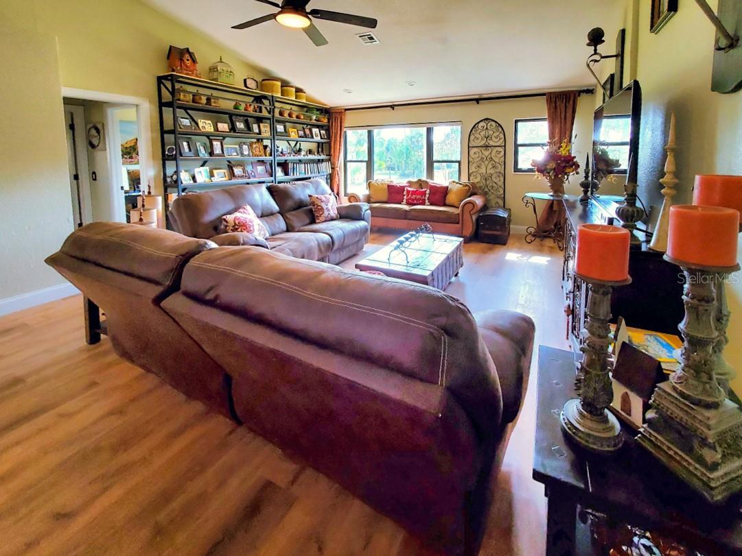 MYAKKA COUNTRY - Residential