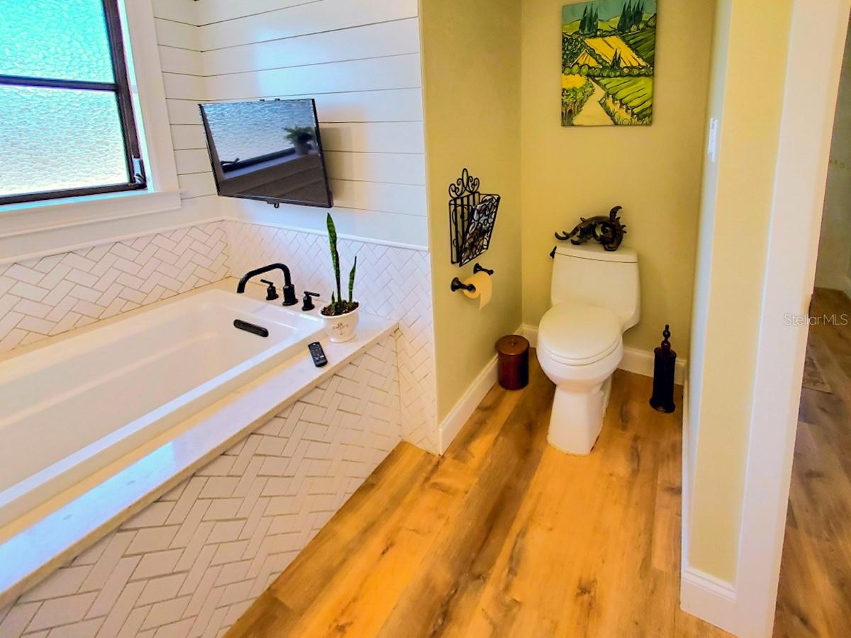 MYAKKA COUNTRY - Residential