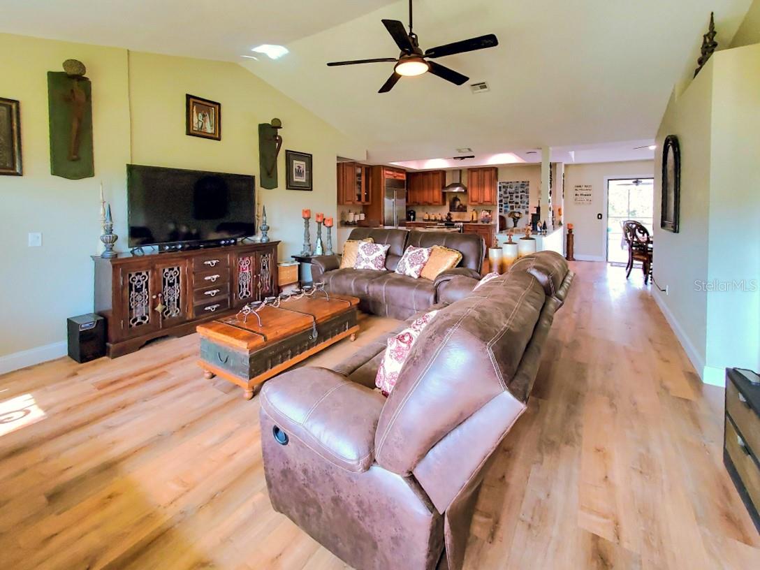 MYAKKA COUNTRY - Residential