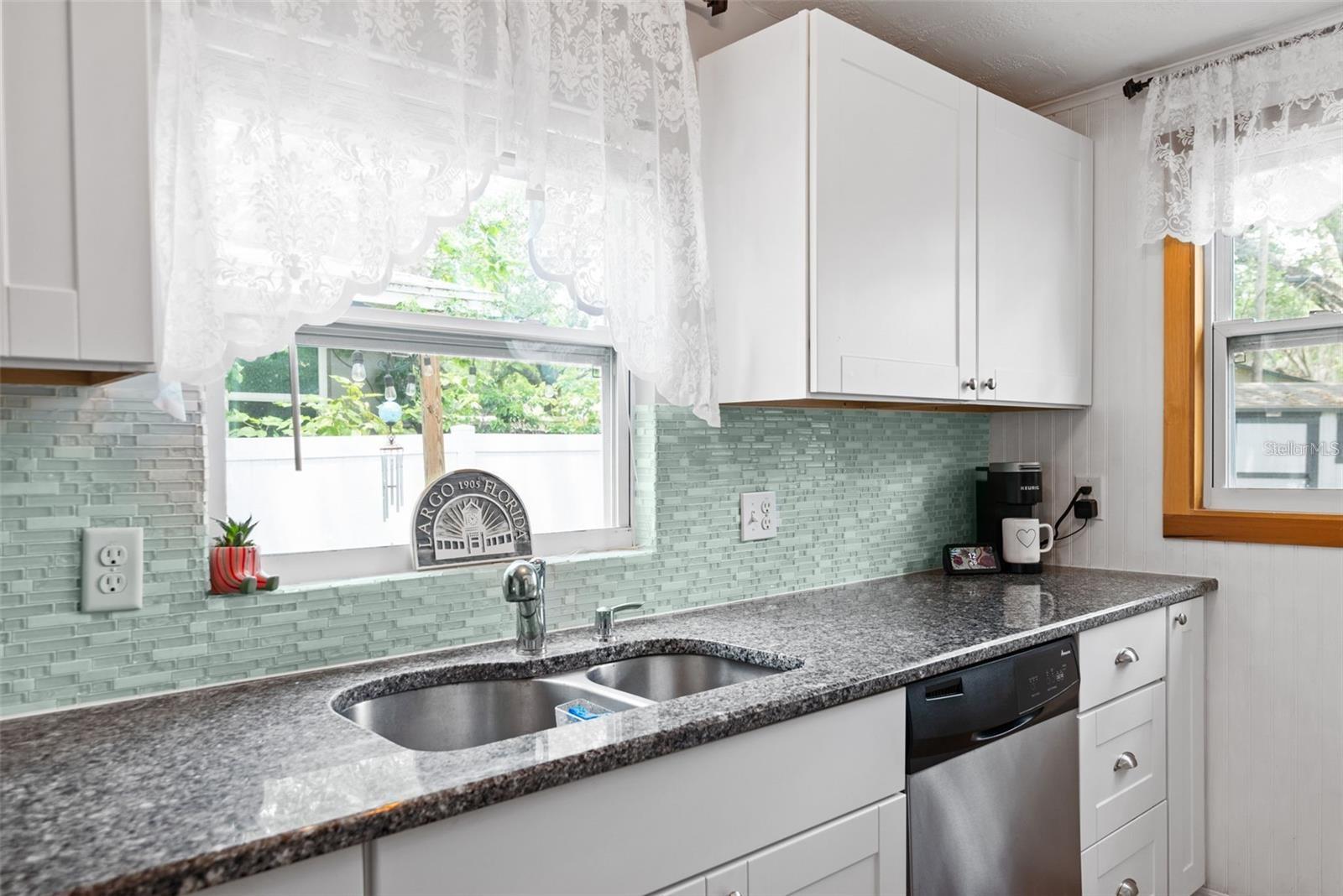ROOSEVELT GROVES - Residential