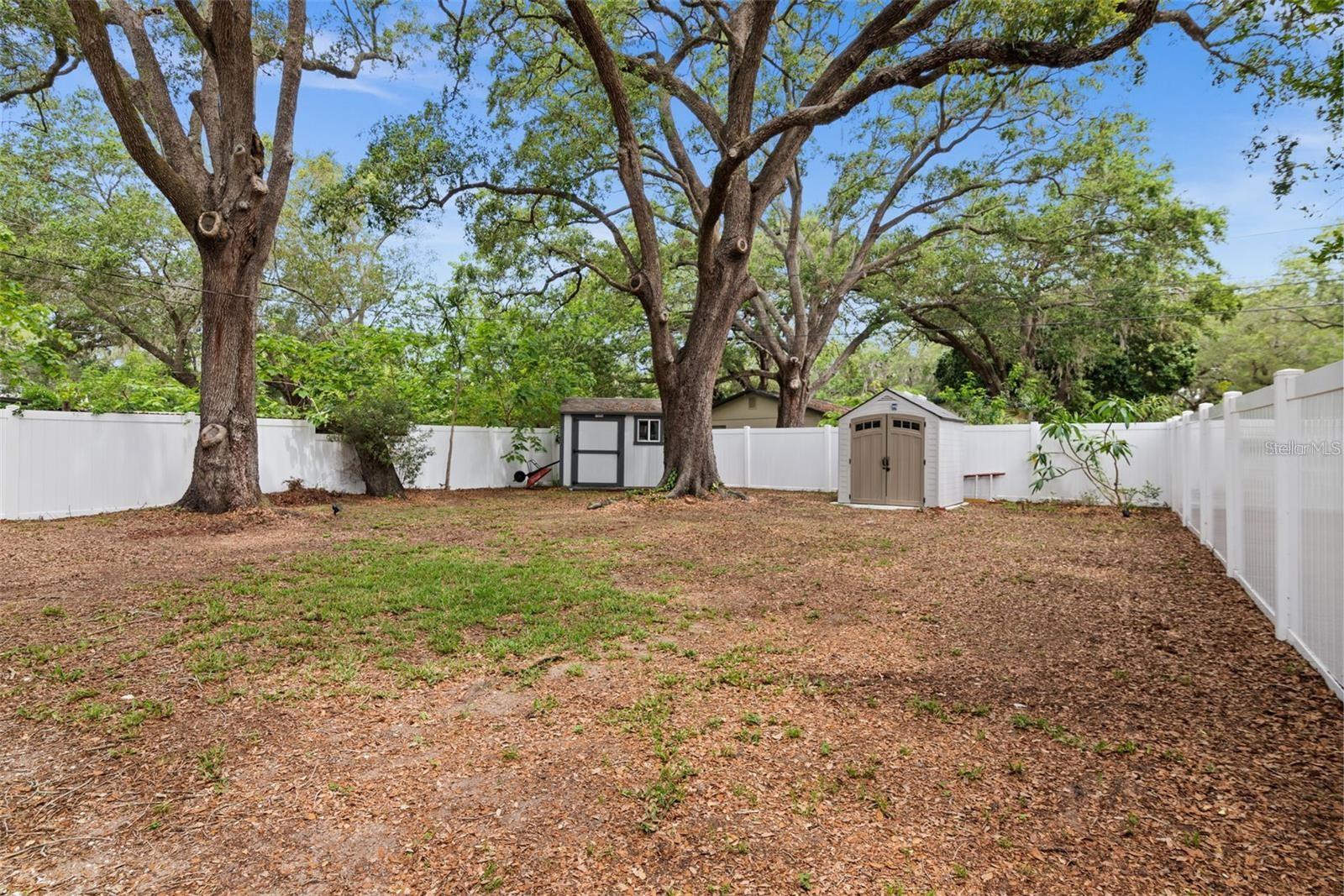 ROOSEVELT GROVES - Residential
