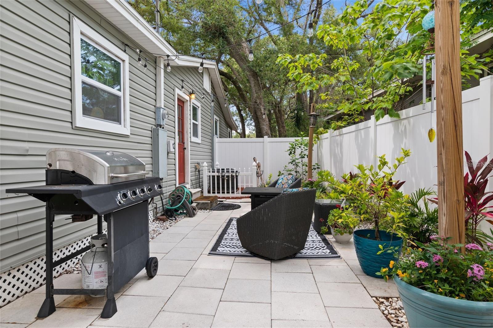 ROOSEVELT GROVES - Residential