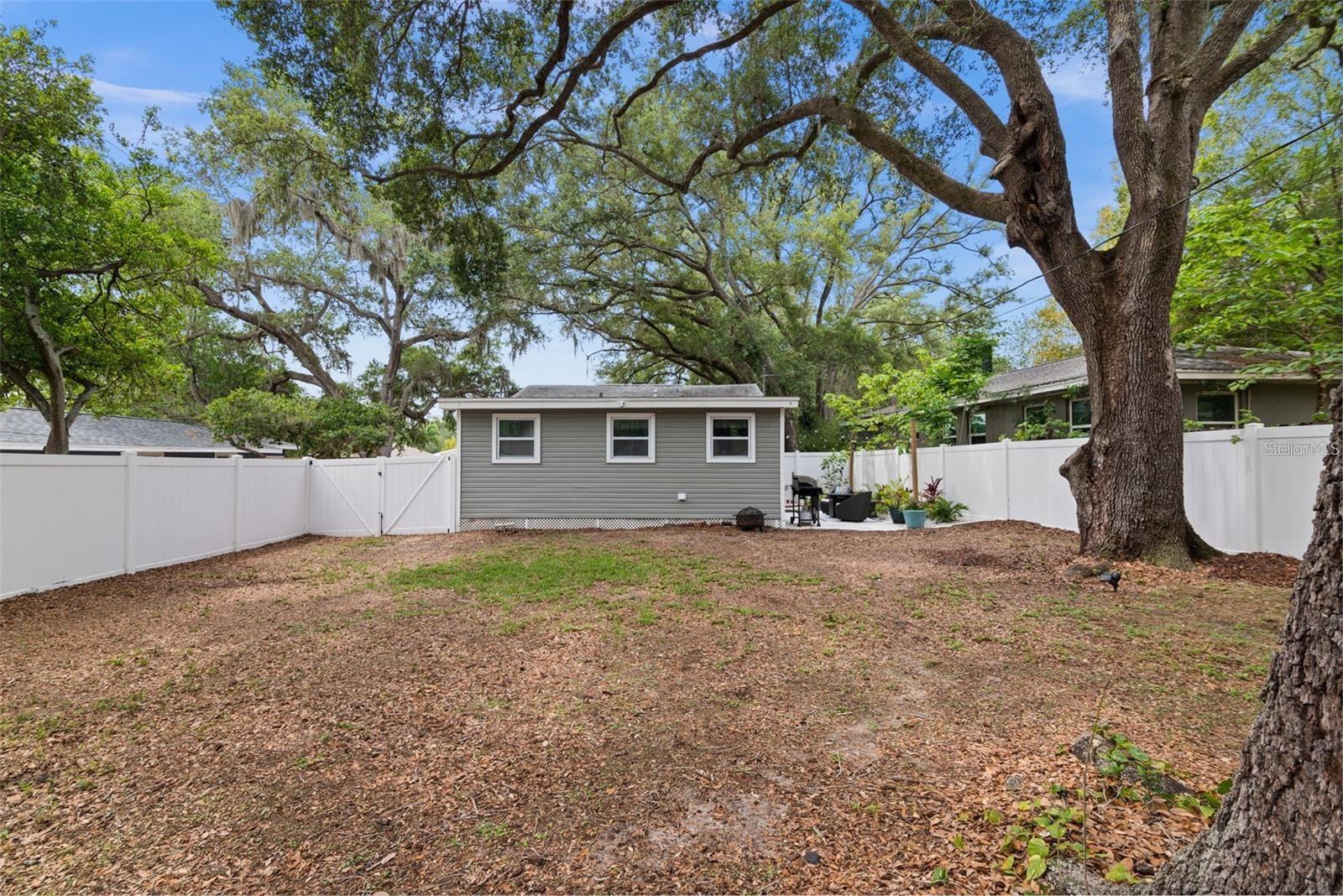 ROOSEVELT GROVES - Residential