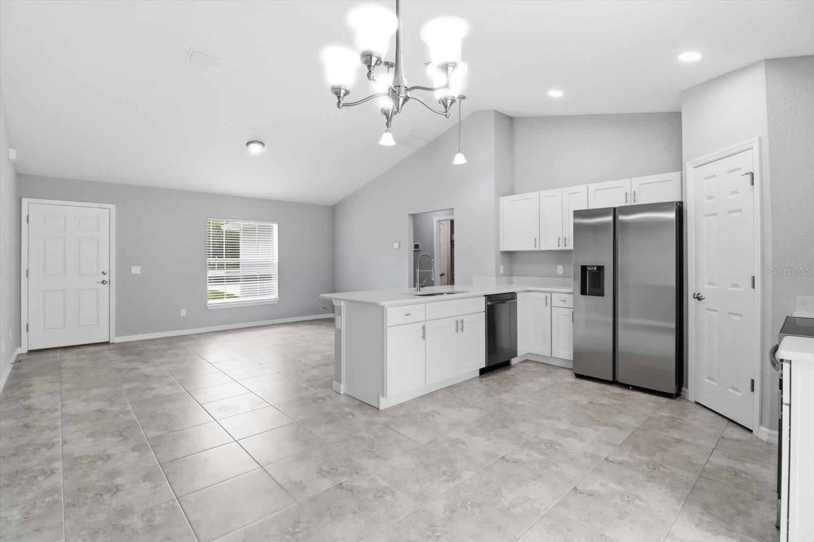 RAINBOW LAKES ESTATE - Residential