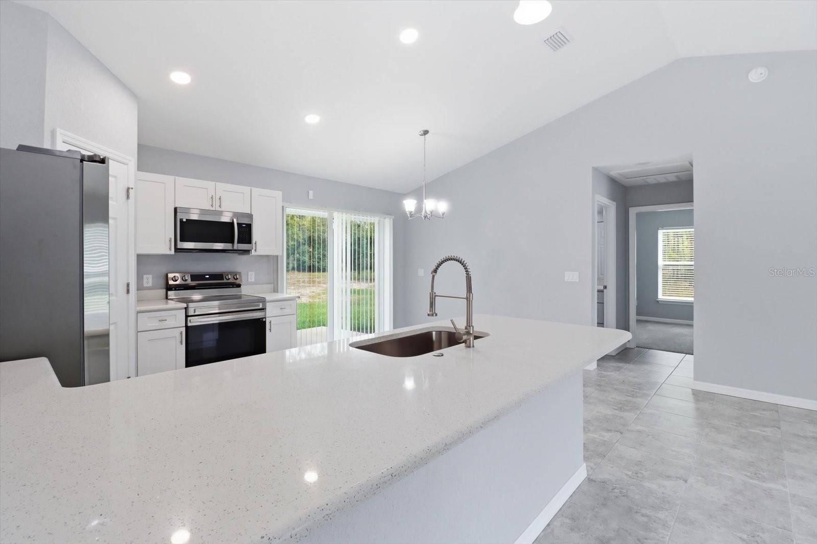 RAINBOW LAKES ESTATE - Residential