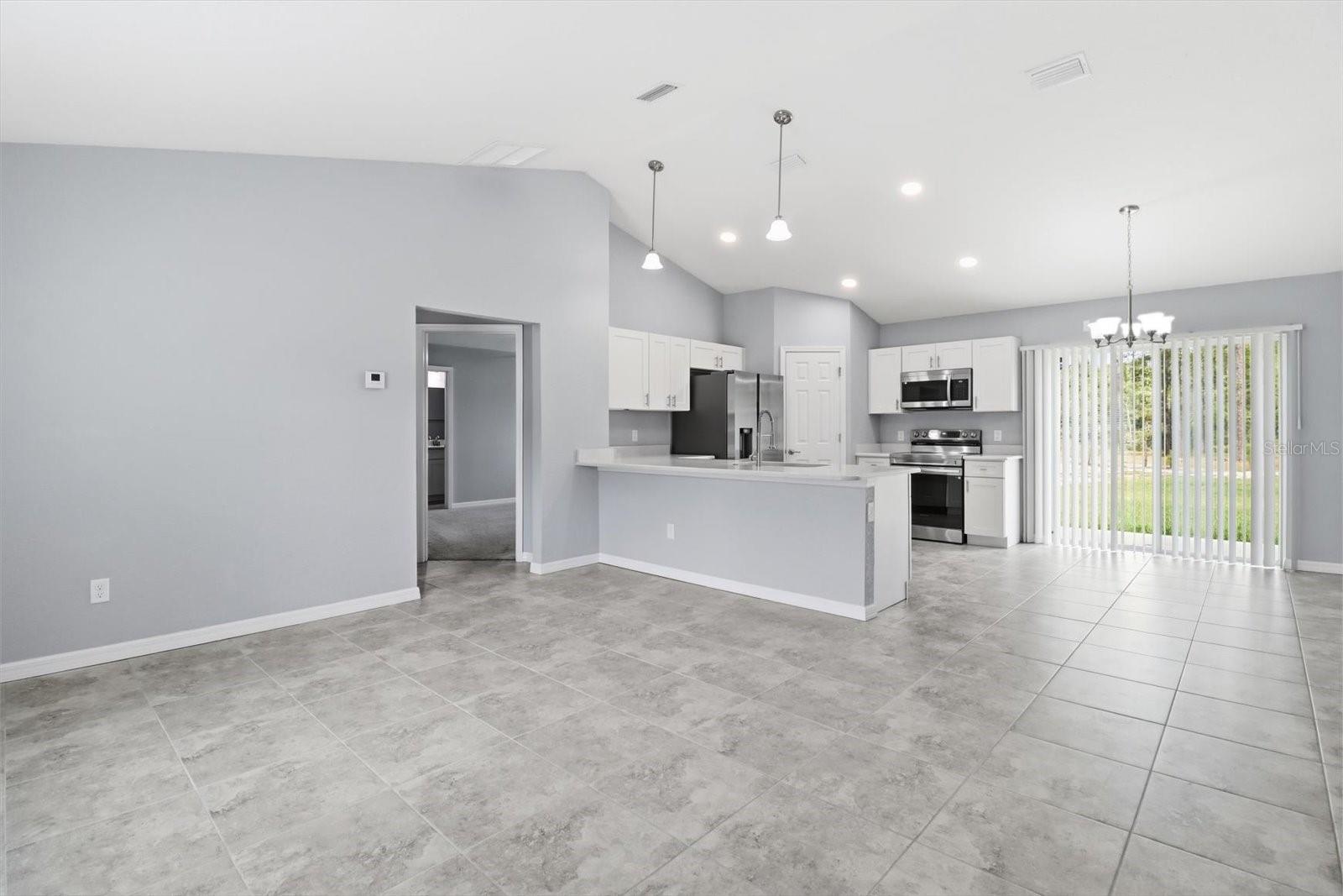 RAINBOW LAKES ESTATE - Residential