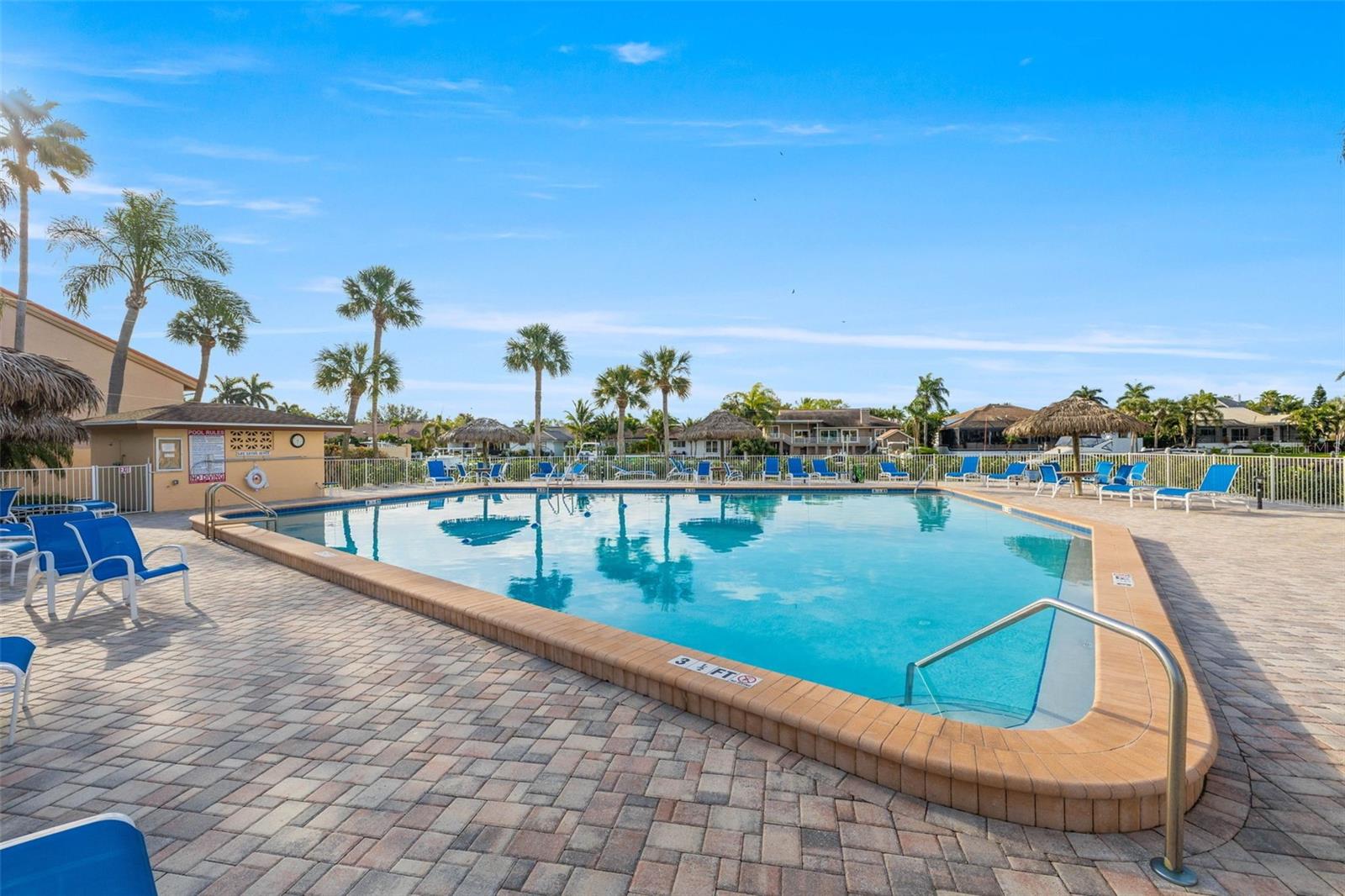 BAYWAY ISLES POINT BRITTANY SIX - Residential