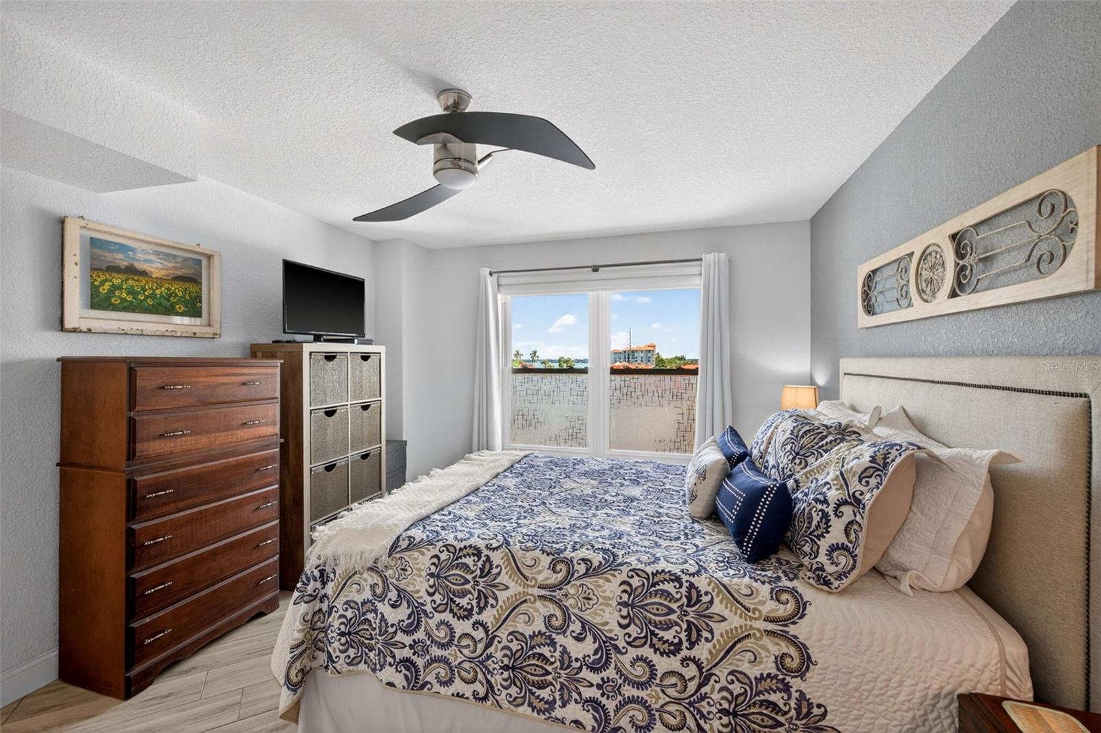 BAYWAY ISLES POINT BRITTANY SIX - Residential