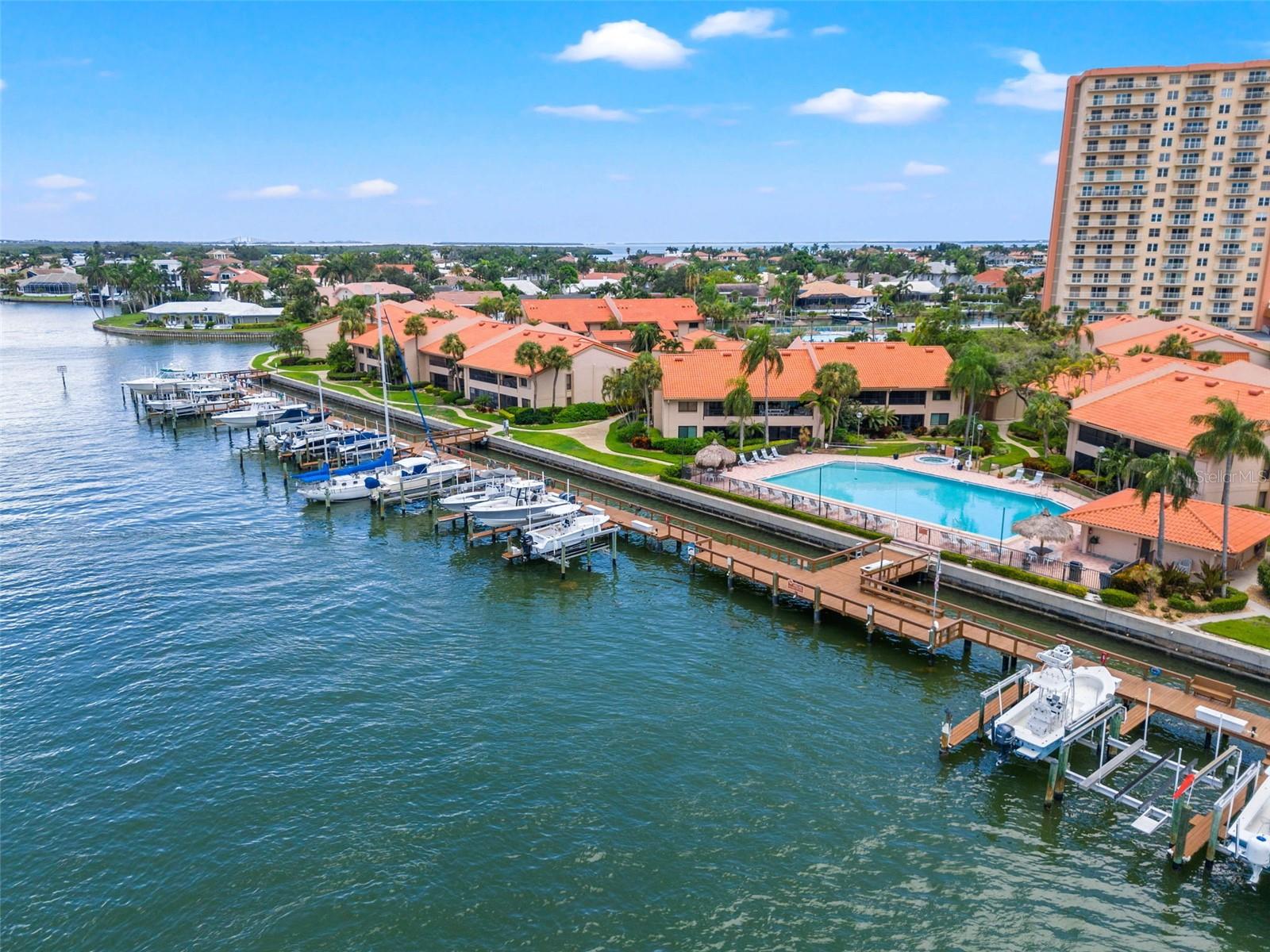BAYWAY ISLES POINT BRITTANY SIX - Residential