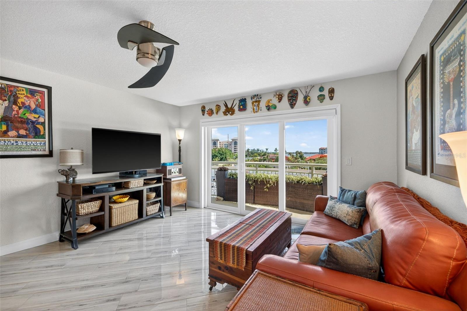 BAYWAY ISLES POINT BRITTANY SIX - Residential