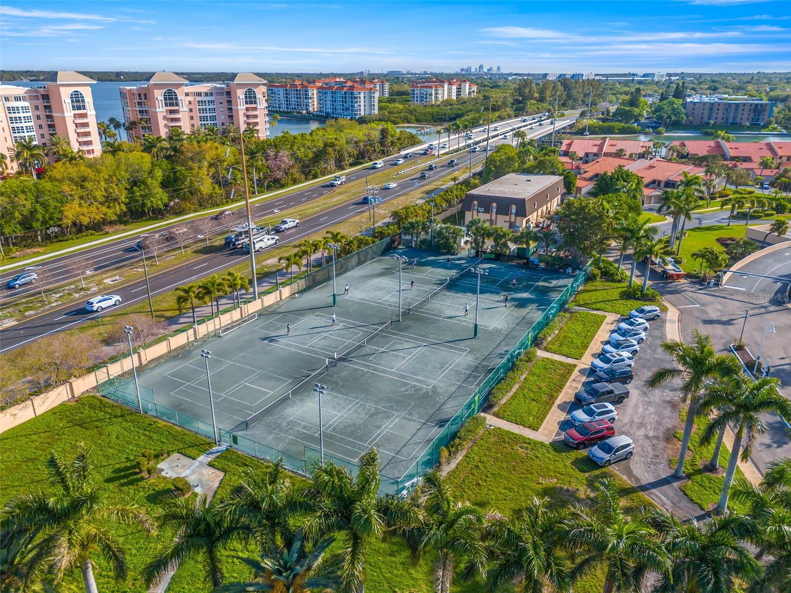 BAYWAY ISLES POINT BRITTANY SIX - Residential