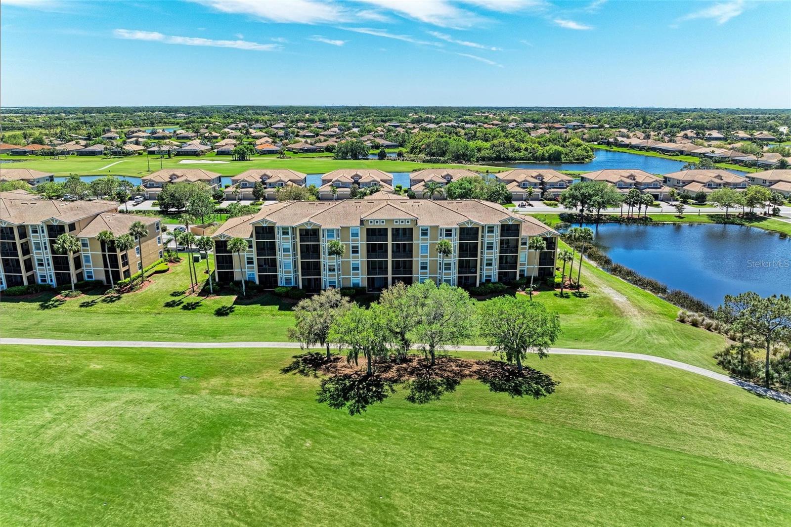 RIVER STRAND - Residential
