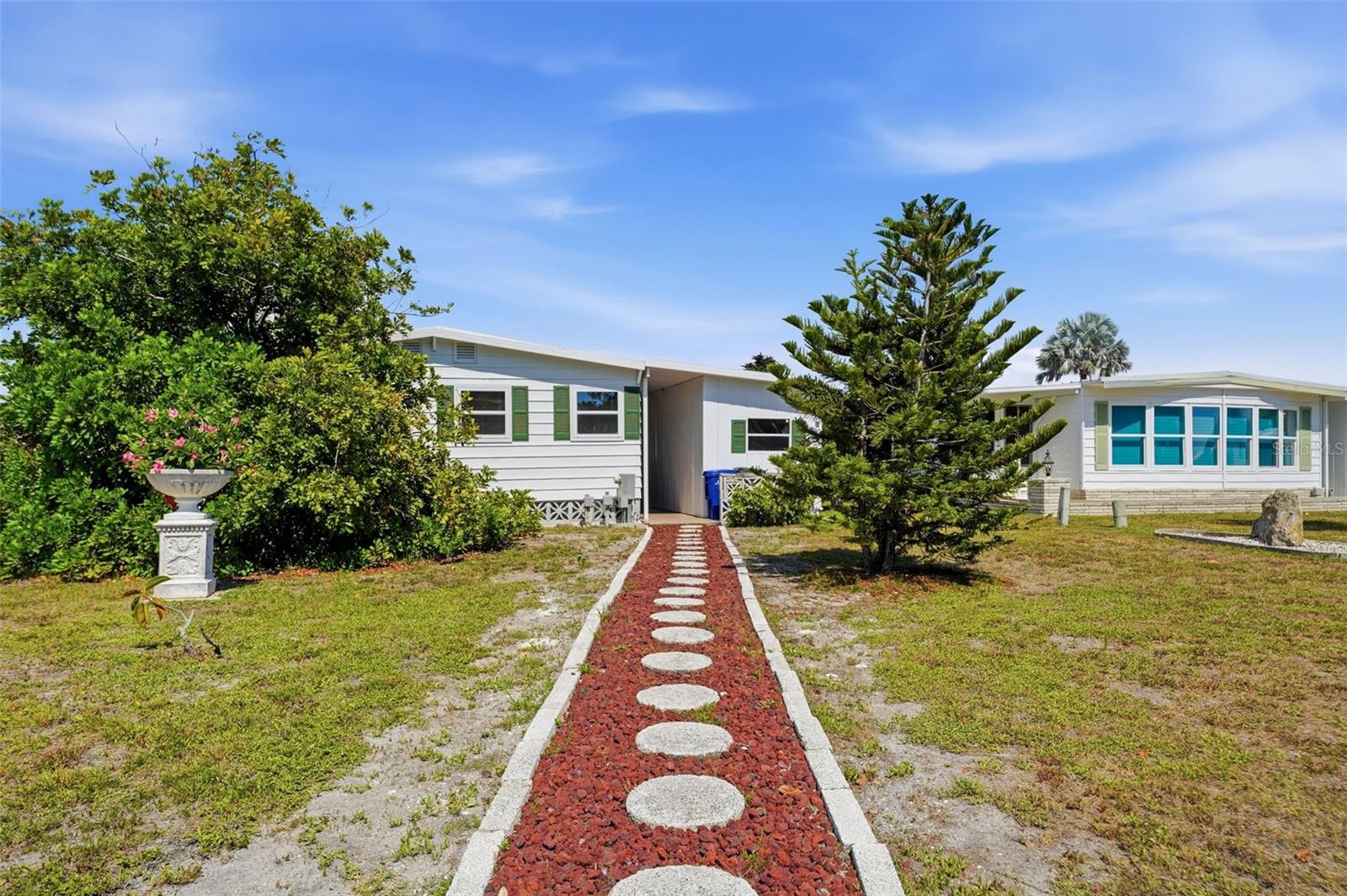 VENICE ISLE - Residential