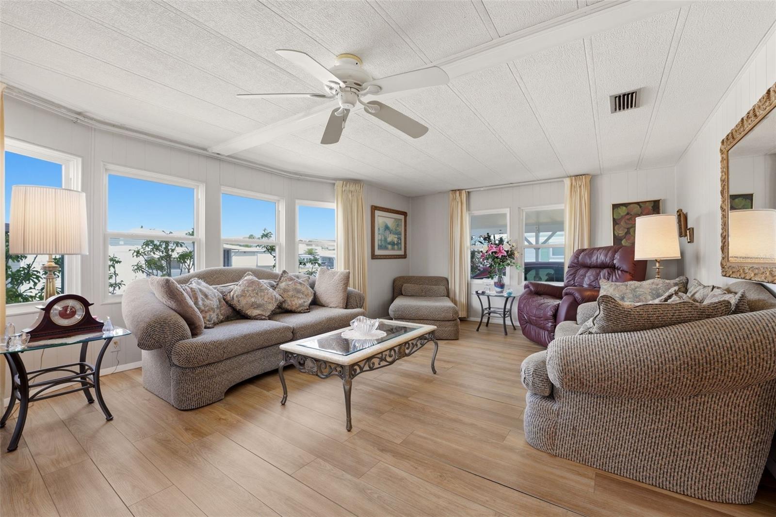 VENICE ISLE - Residential