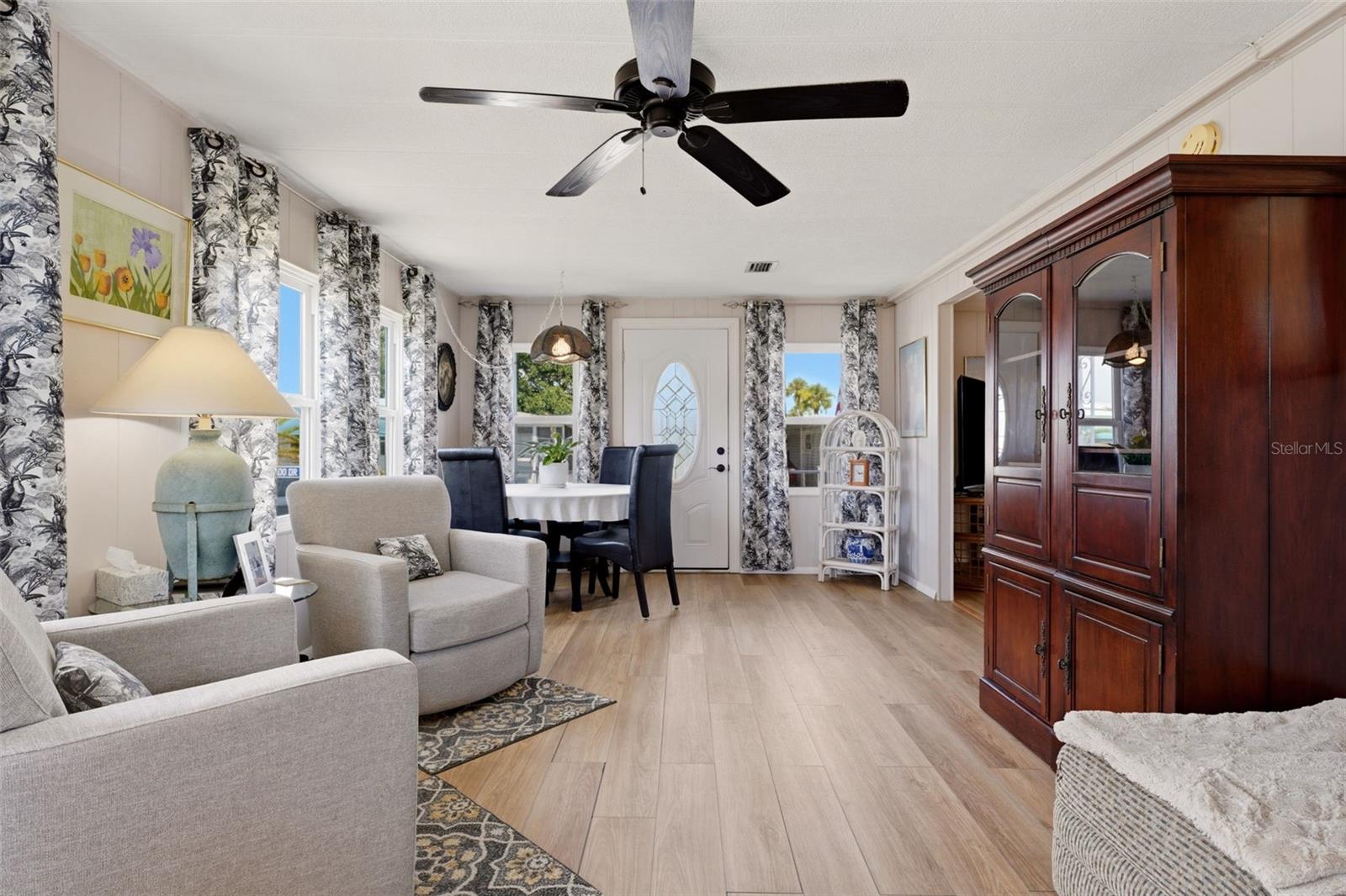 VENICE ISLE - Residential