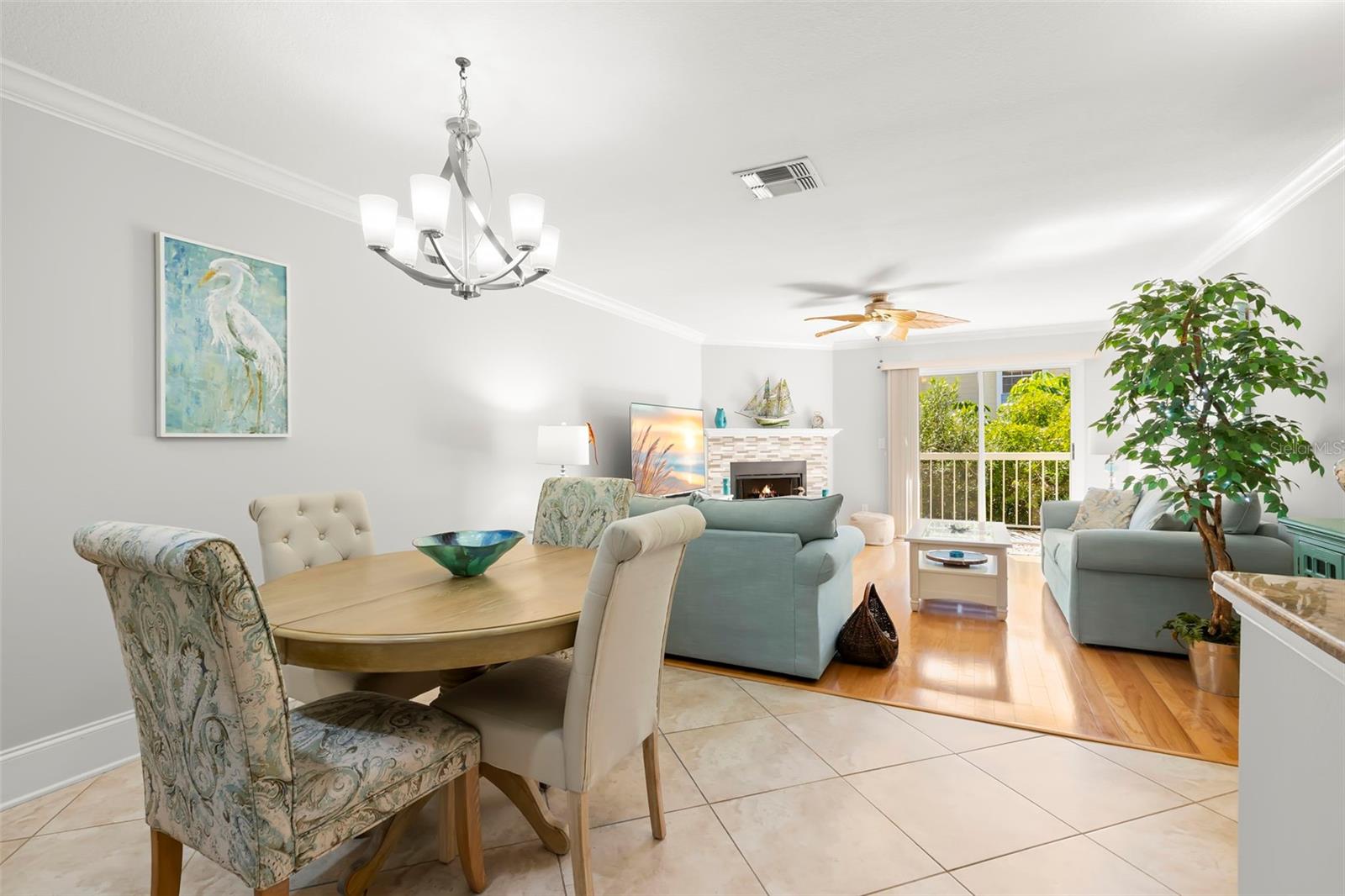 PALMS OF TIERRA - Residential
