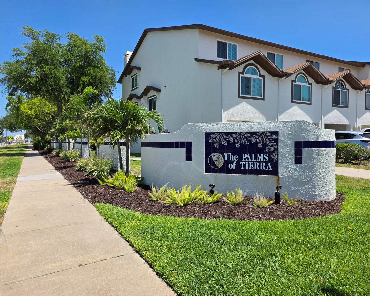 PALMS OF TIERRA - Residential