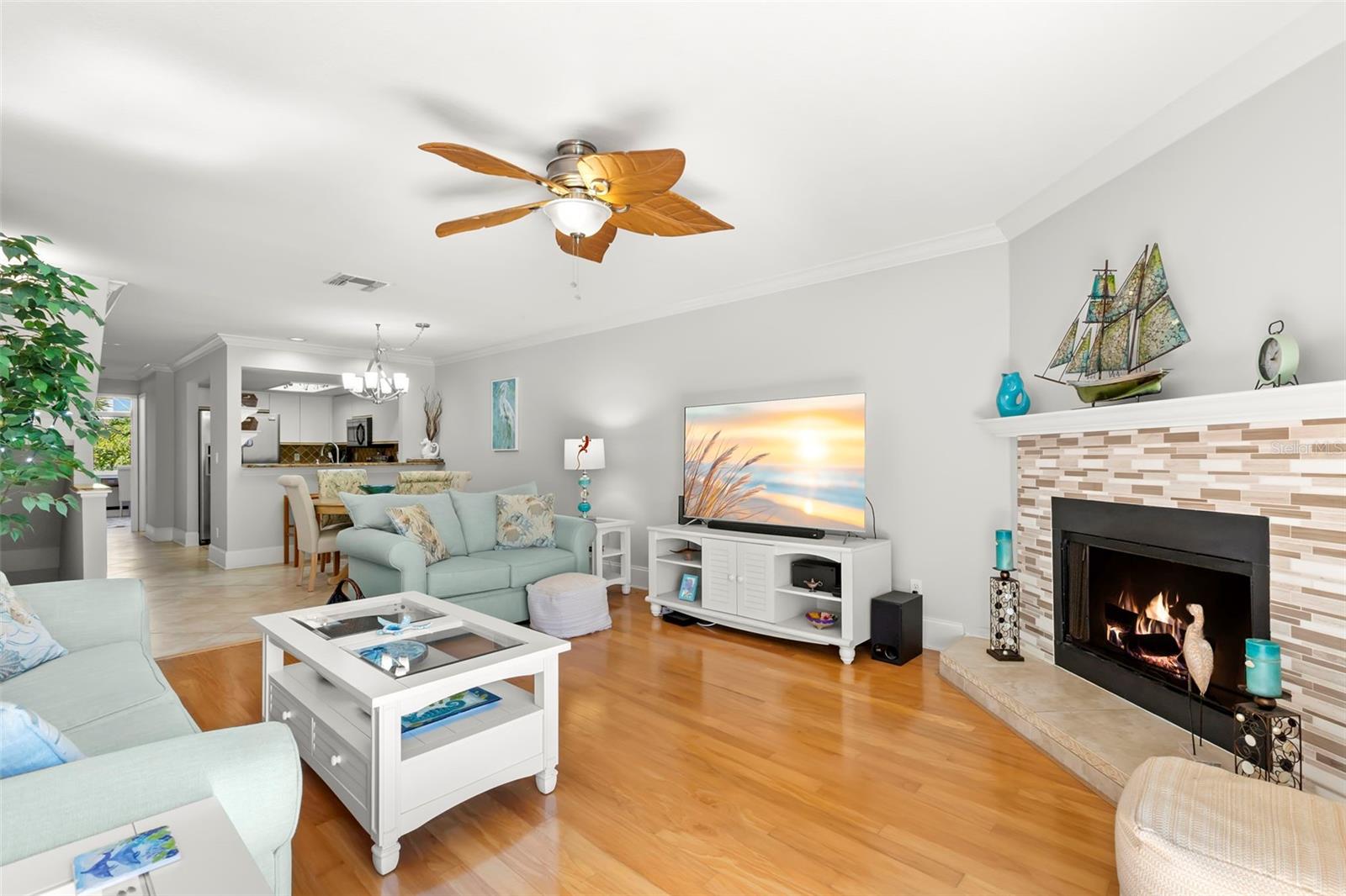 PALMS OF TIERRA - Residential