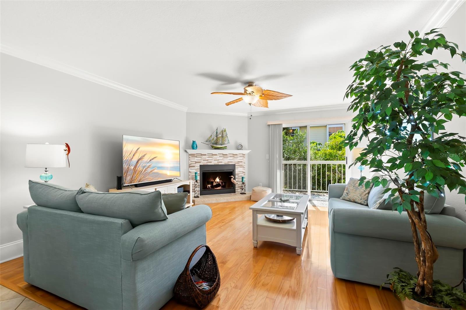 PALMS OF TIERRA - Residential