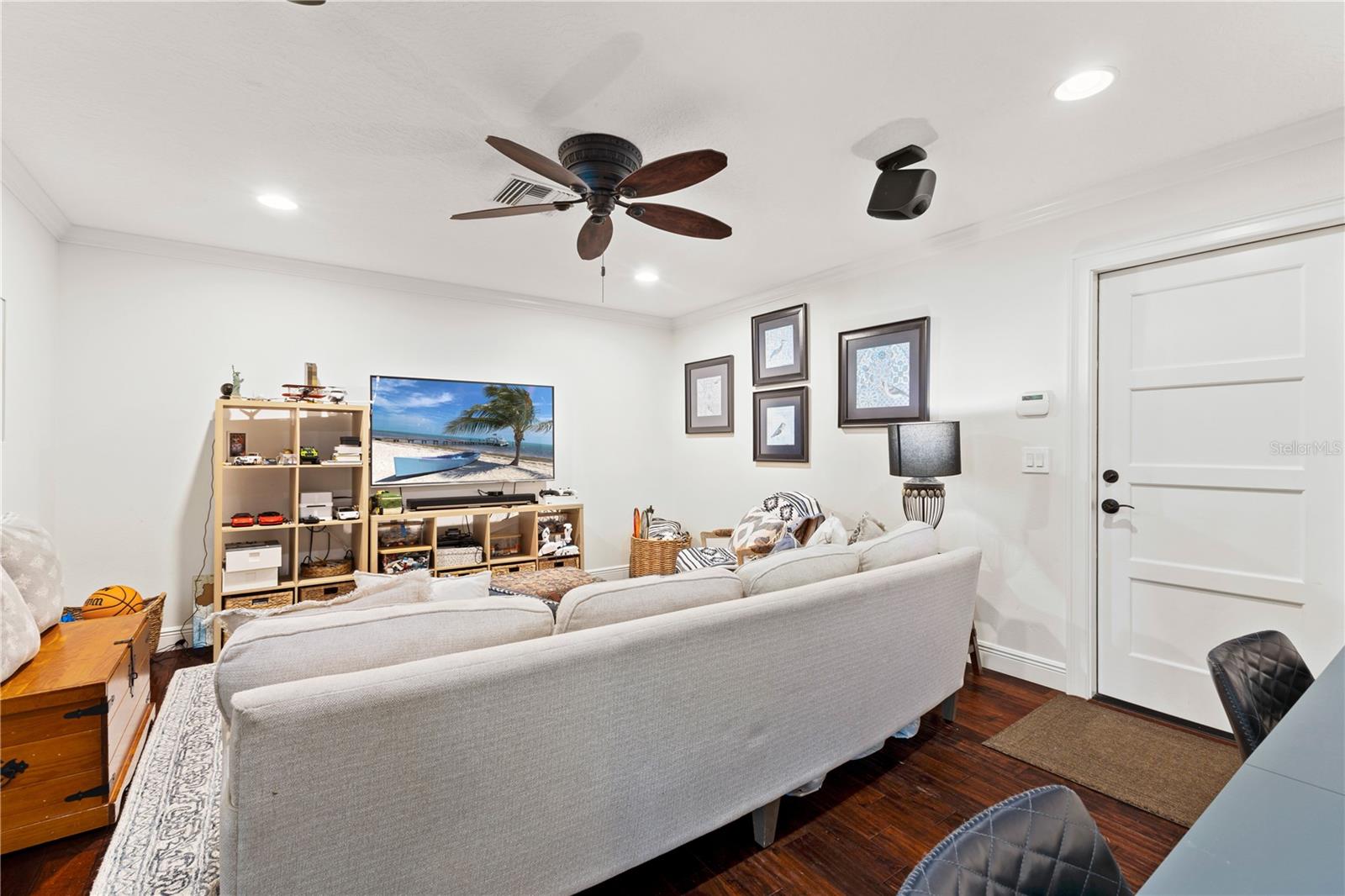 CYPRESS SHORES - Residential Lease