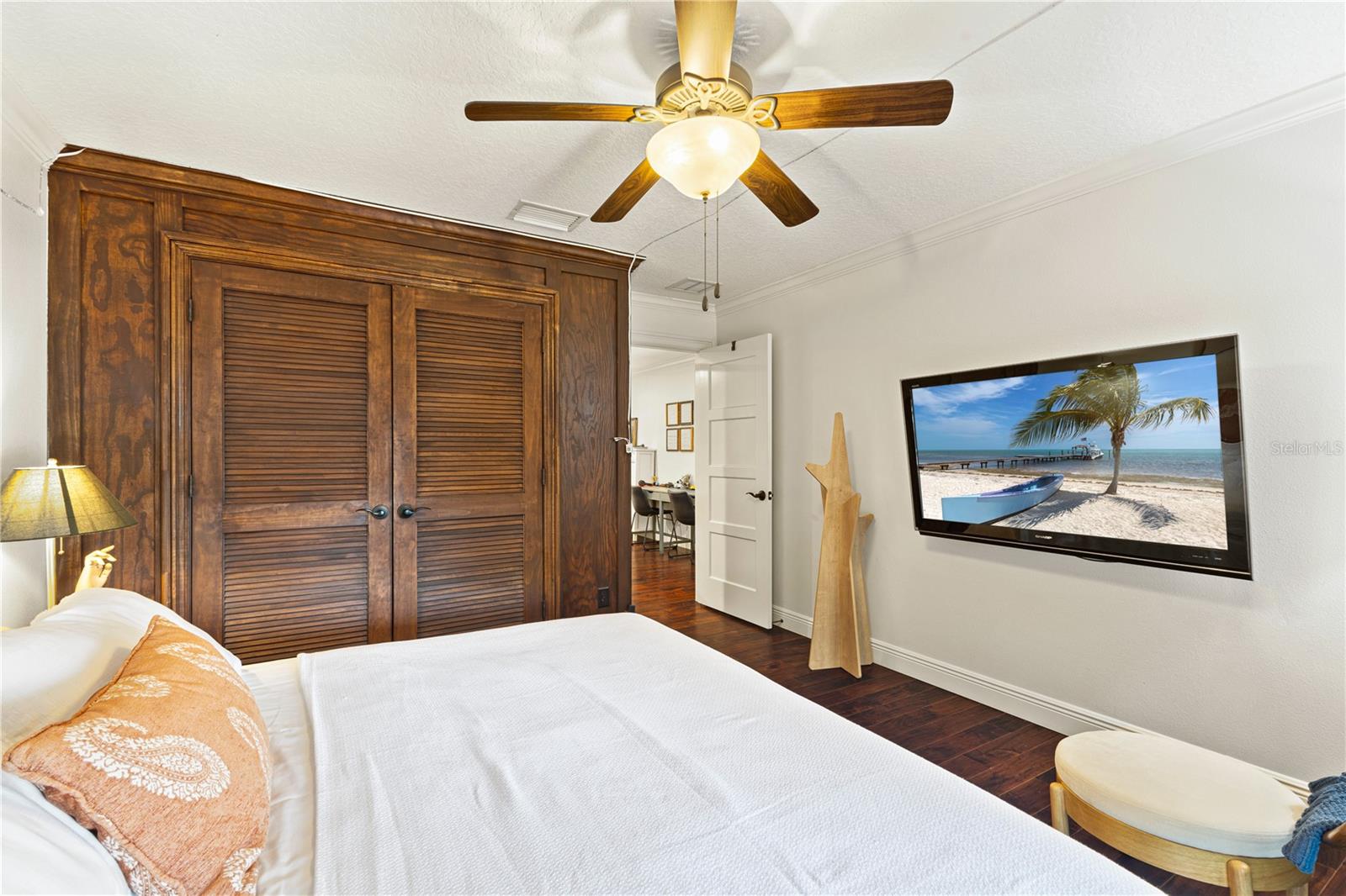 CYPRESS SHORES - Residential Lease