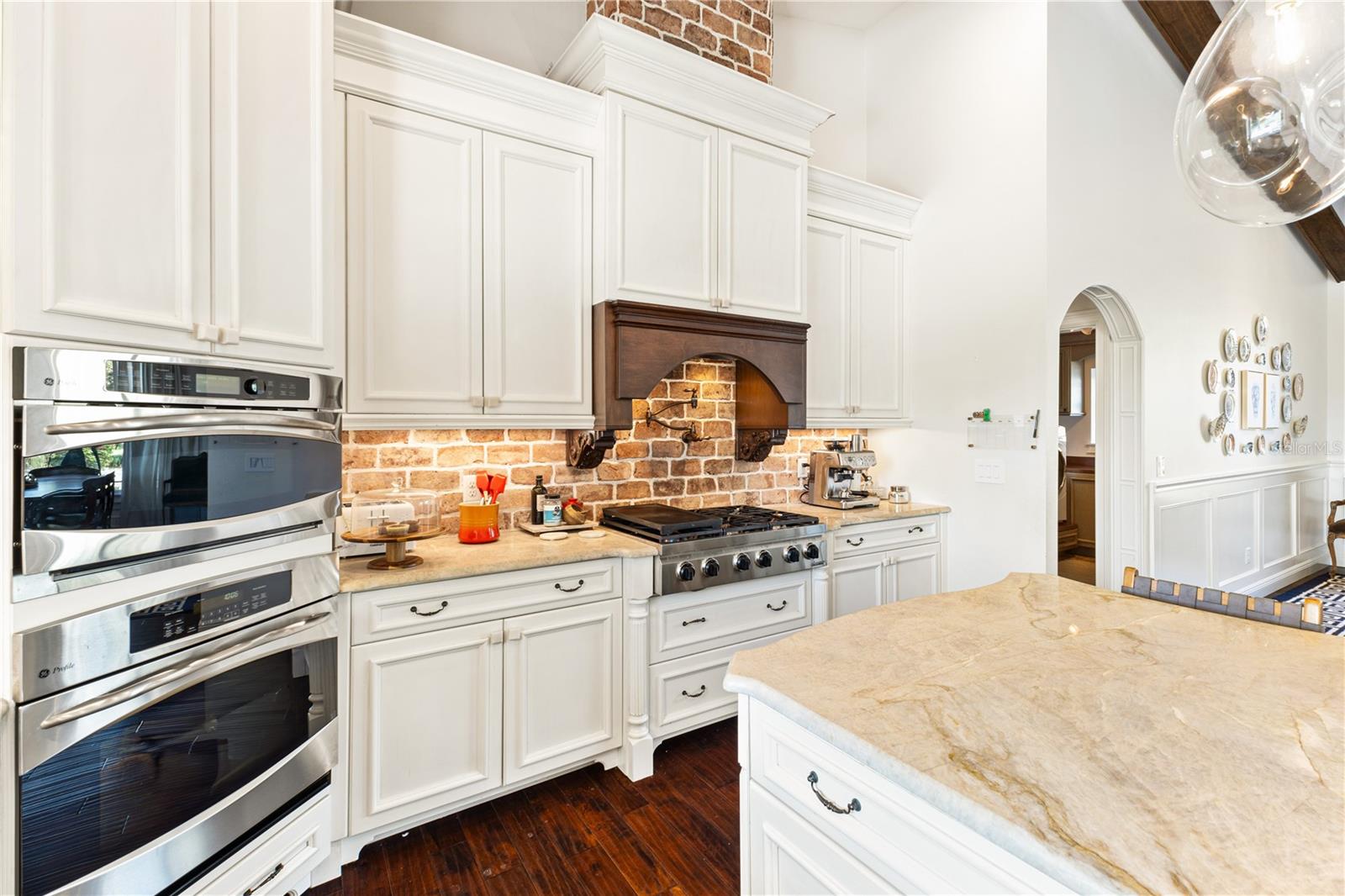 CYPRESS SHORES - Residential Lease
