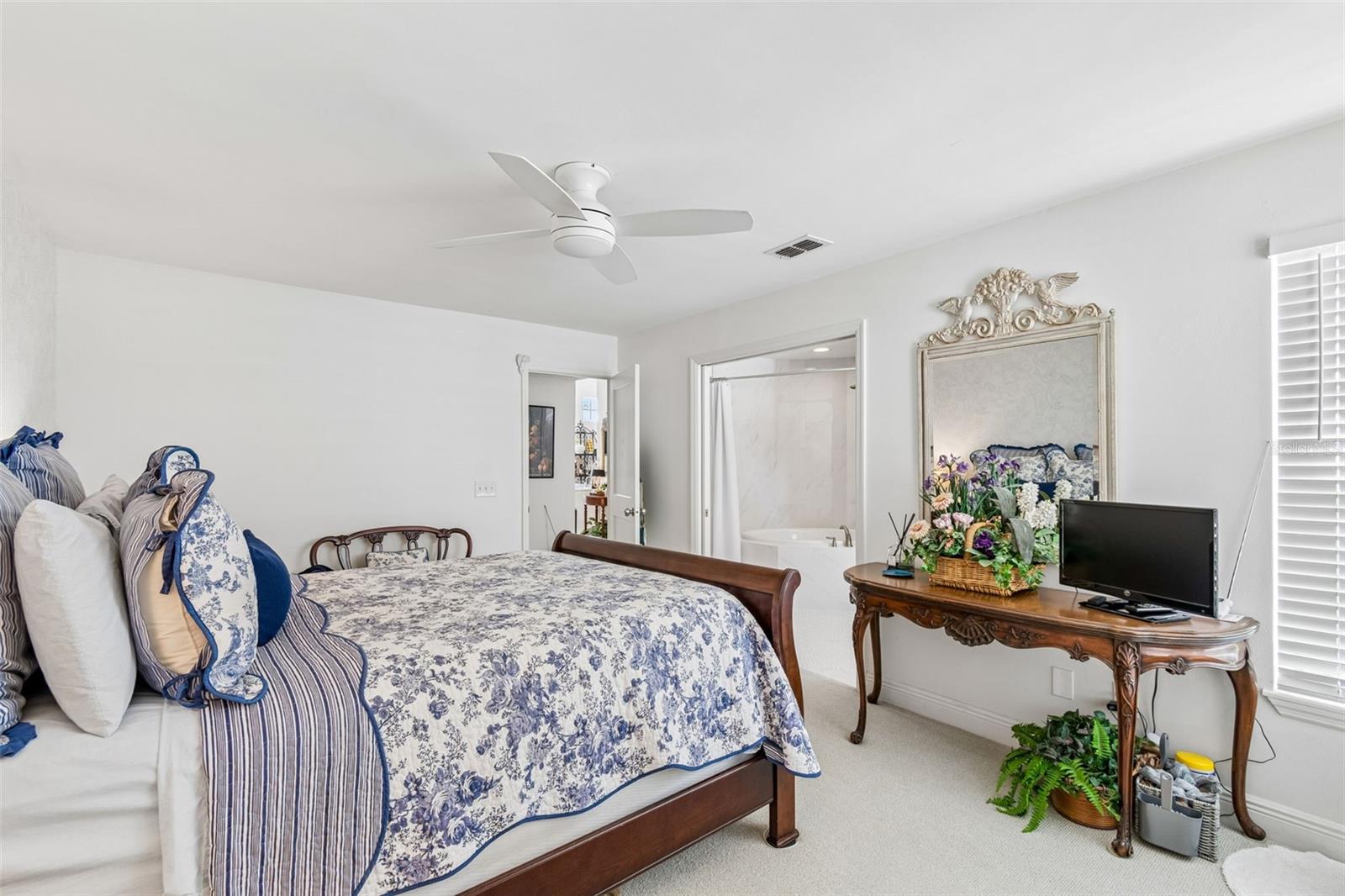 BARCLAY PLACE A CONDOMINIUM - Residential