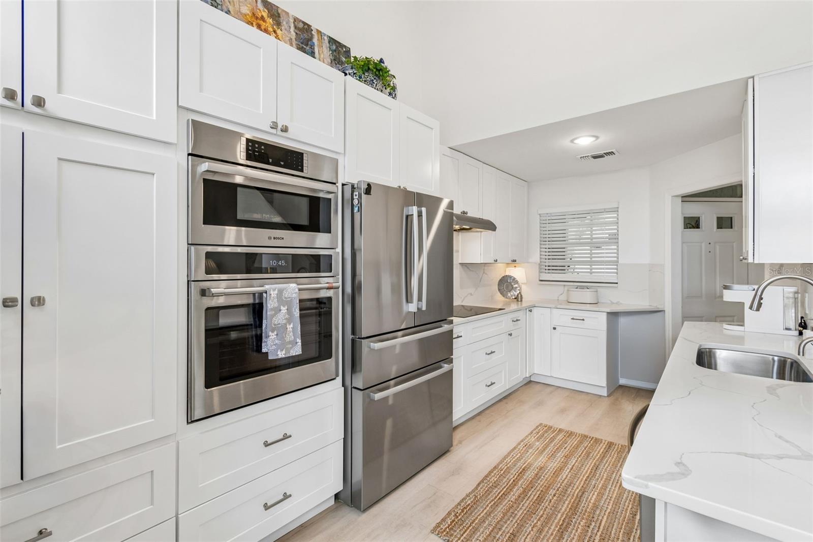 BARCLAY PLACE A CONDOMINIUM - Residential