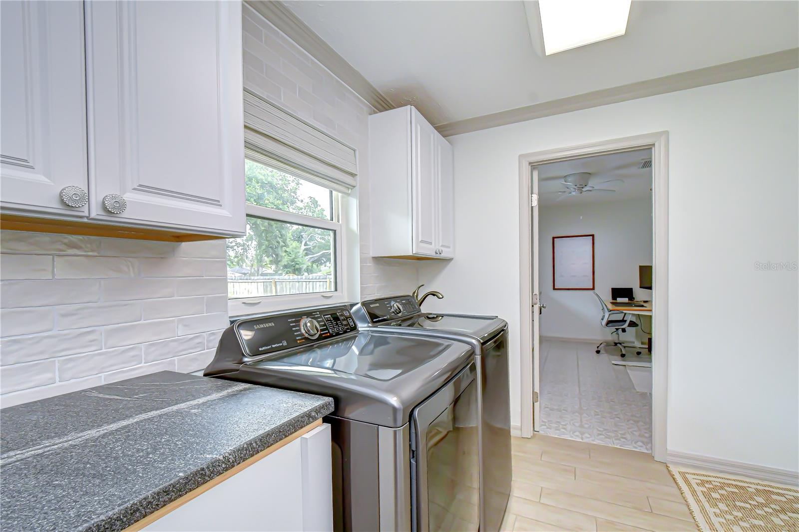 PARKWOOD MANOR 1ST ADD - Residential