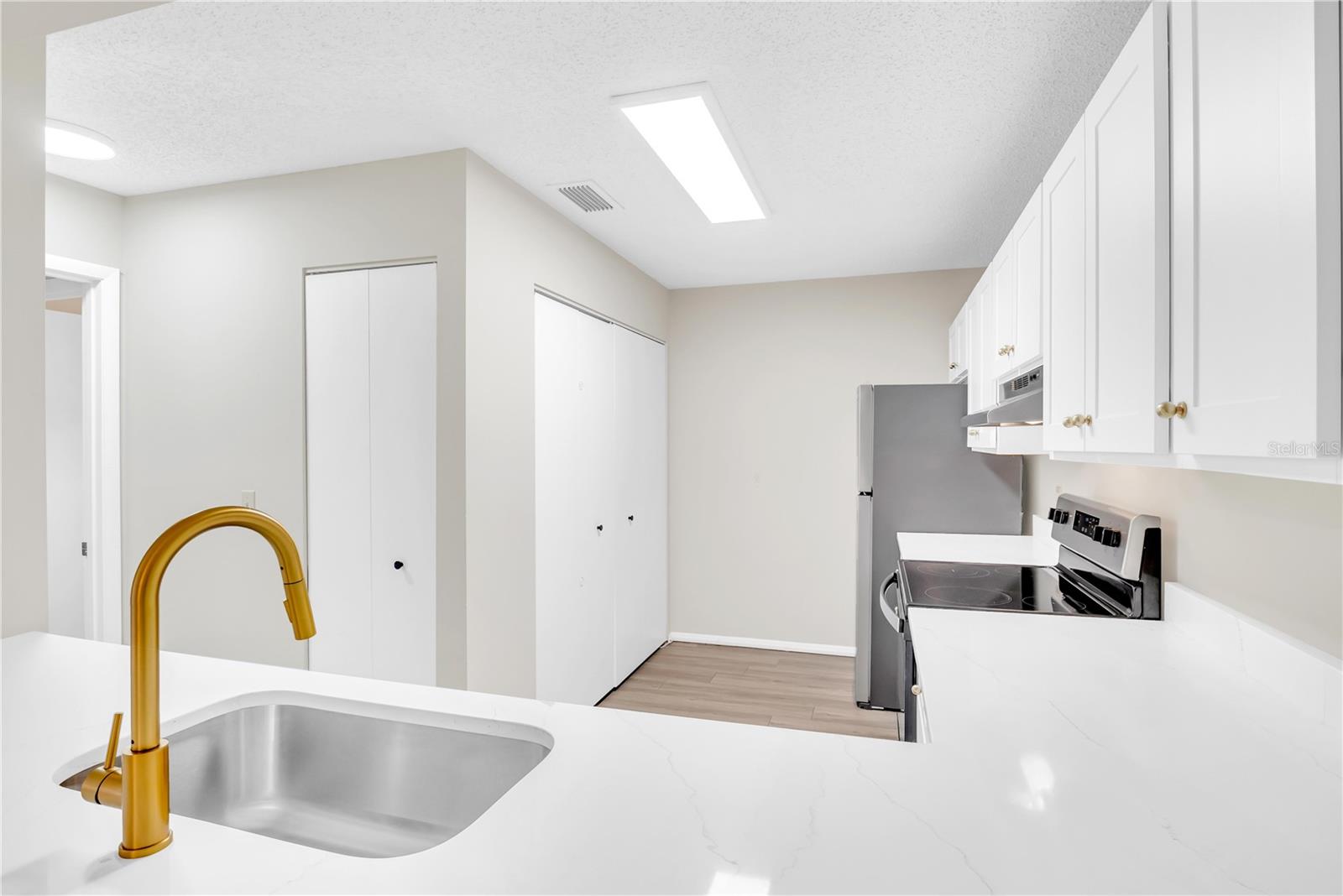 OXFORD SQUARE CONDO - Residential