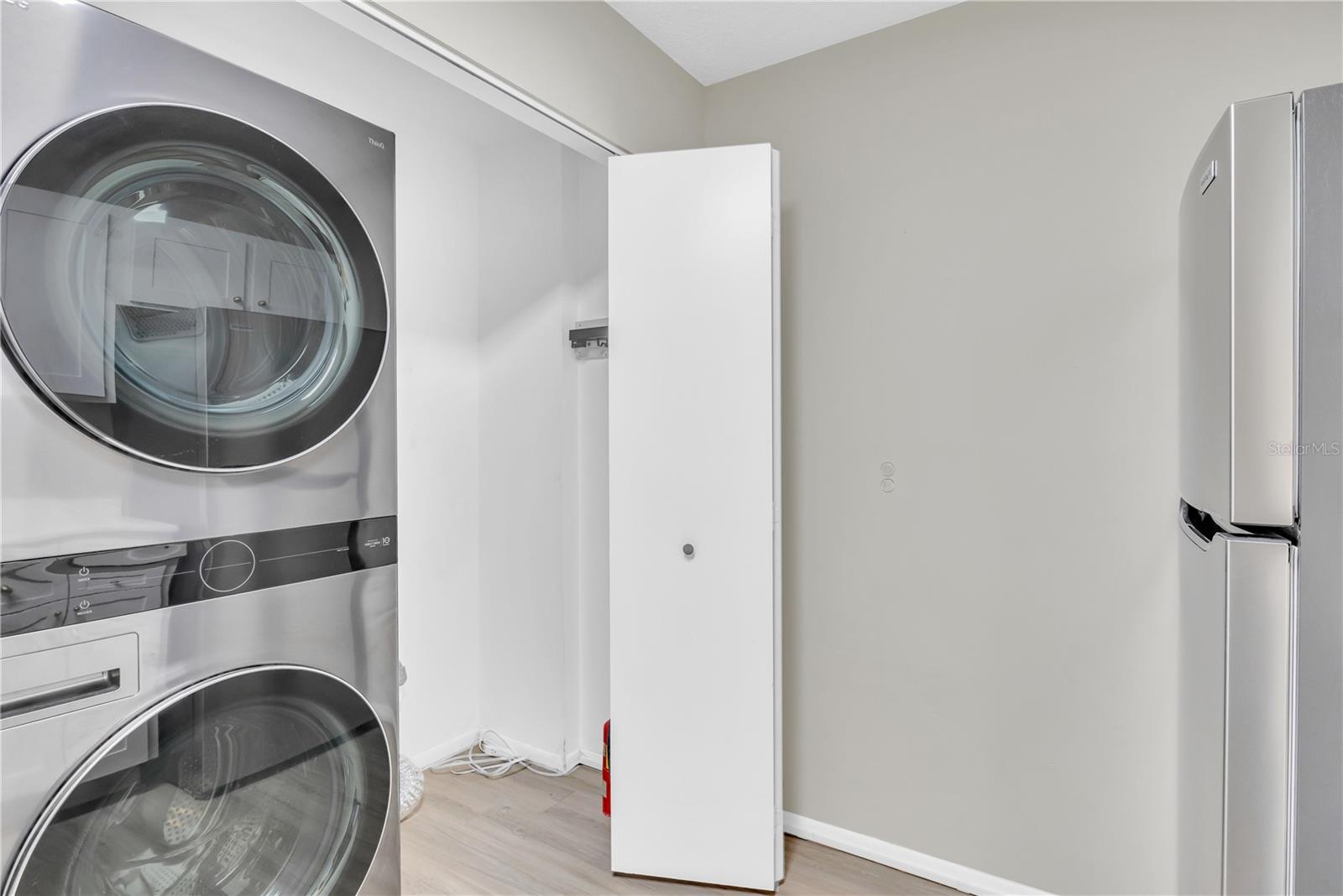 OXFORD SQUARE CONDO - Residential
