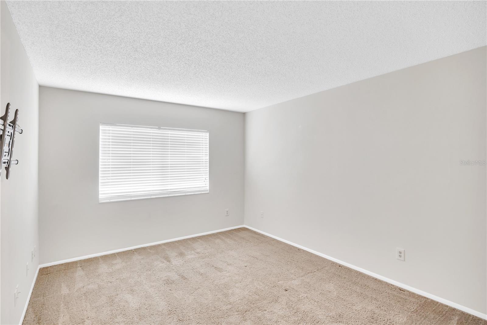 OXFORD SQUARE CONDO - Residential
