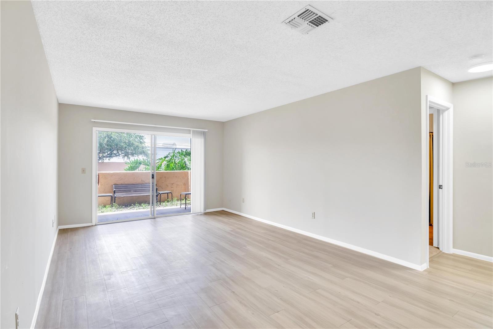 OXFORD SQUARE CONDO - Residential