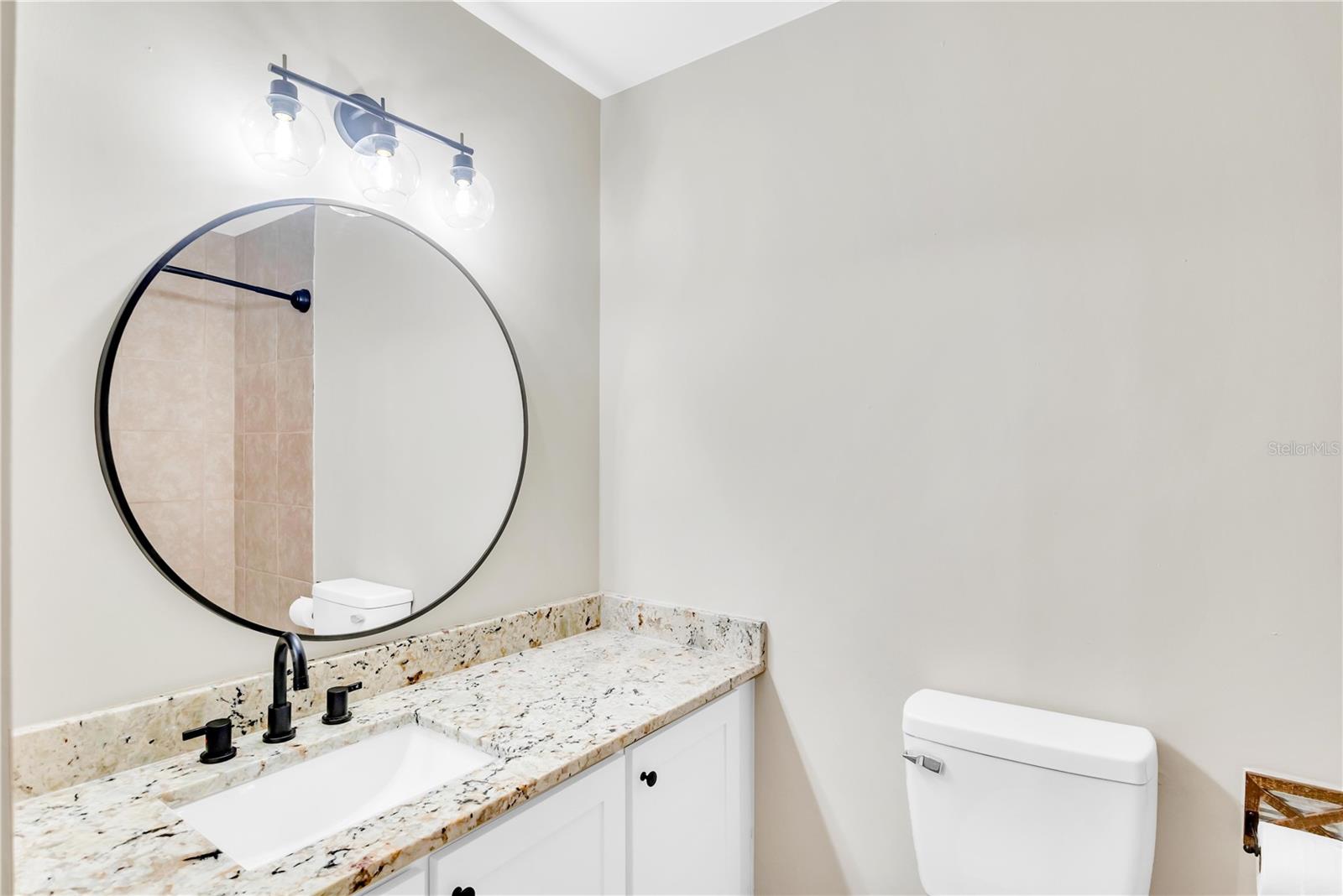 OXFORD SQUARE CONDO - Residential
