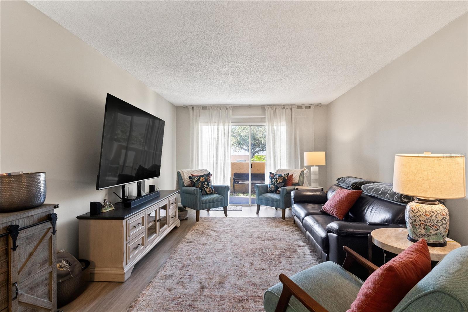 OXFORD SQUARE CONDO - Residential