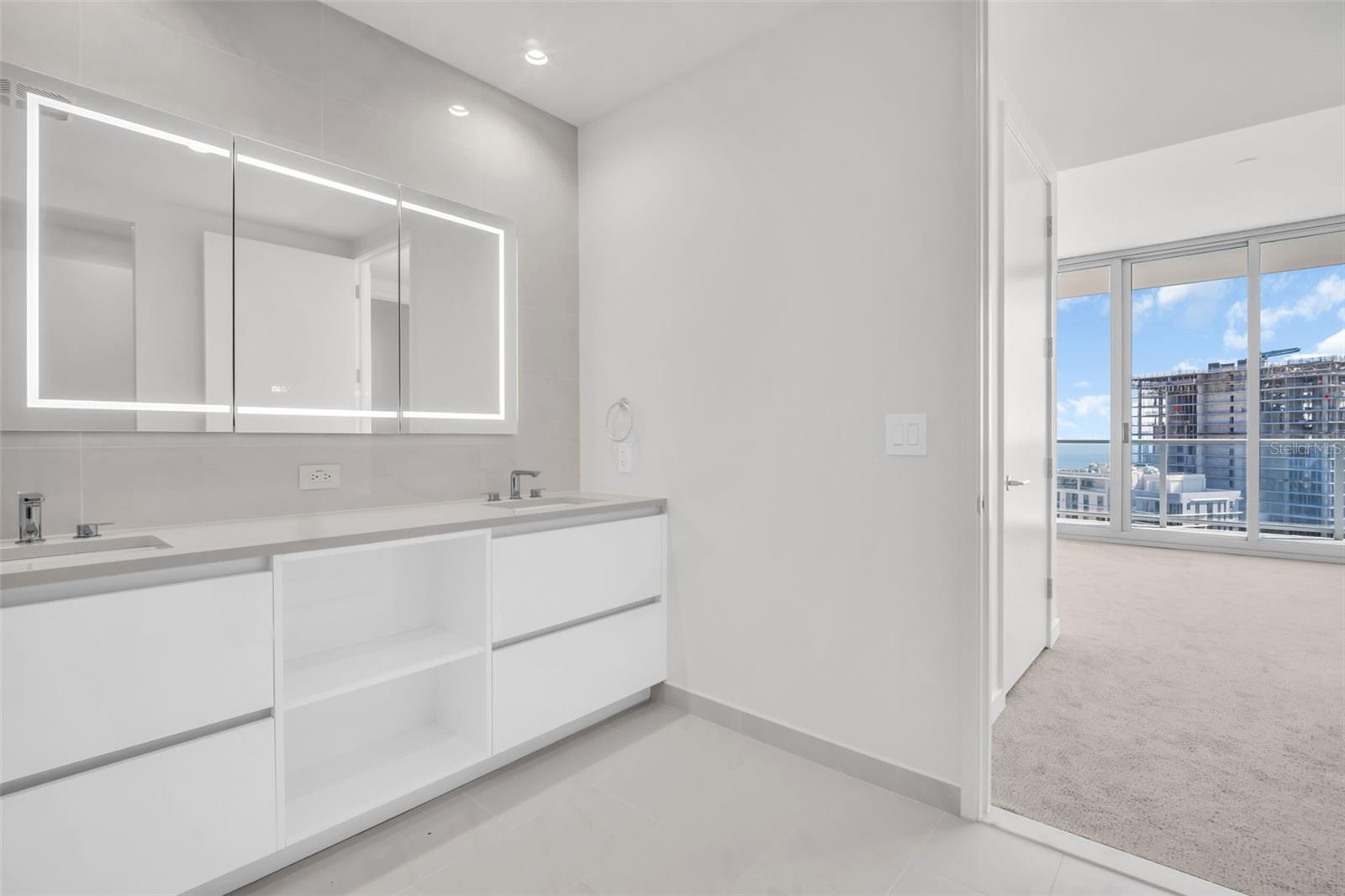 400 CENTRAL - Residential Lease