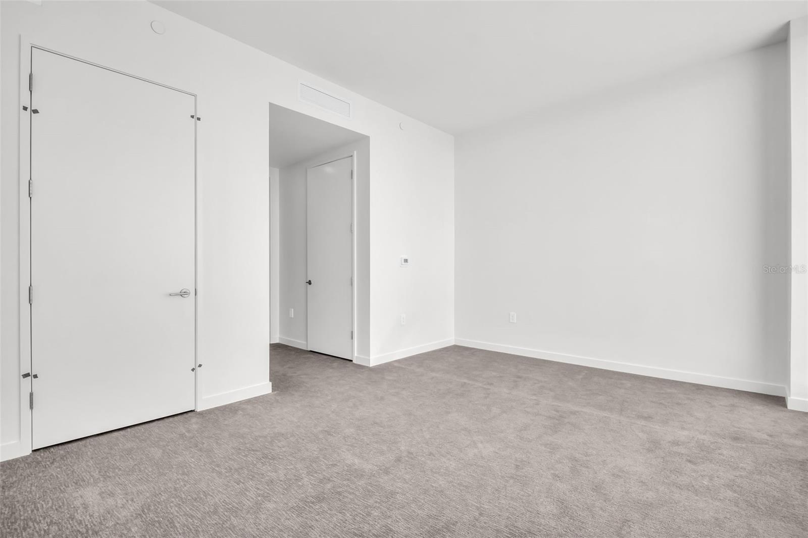 400 CENTRAL - Residential Lease