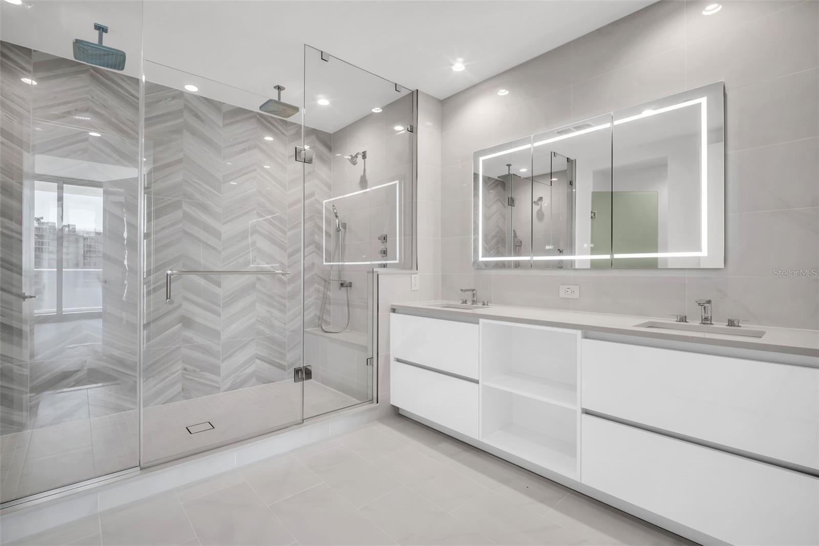 400 CENTRAL - Residential Lease