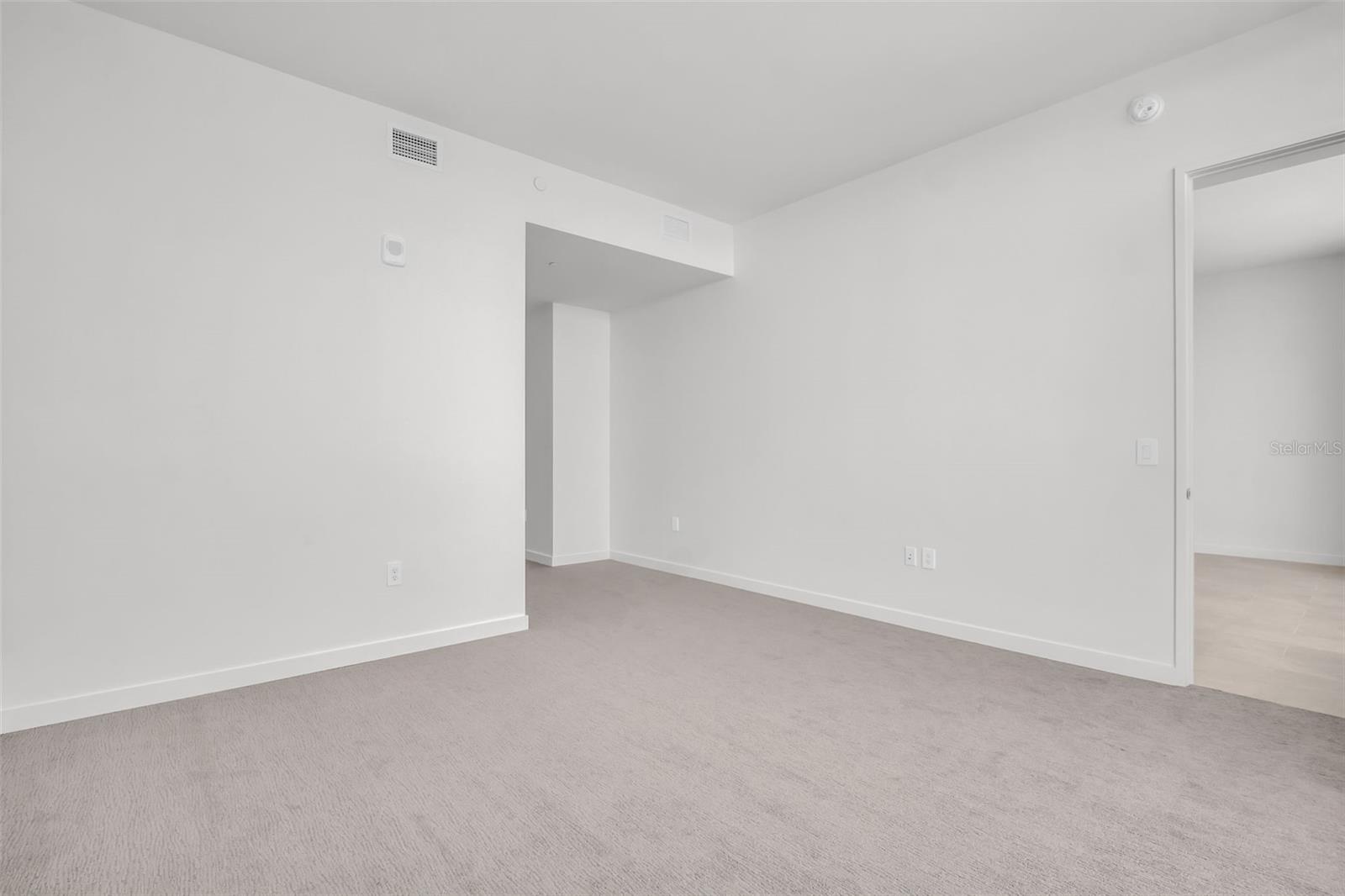 400 CENTRAL - Residential Lease