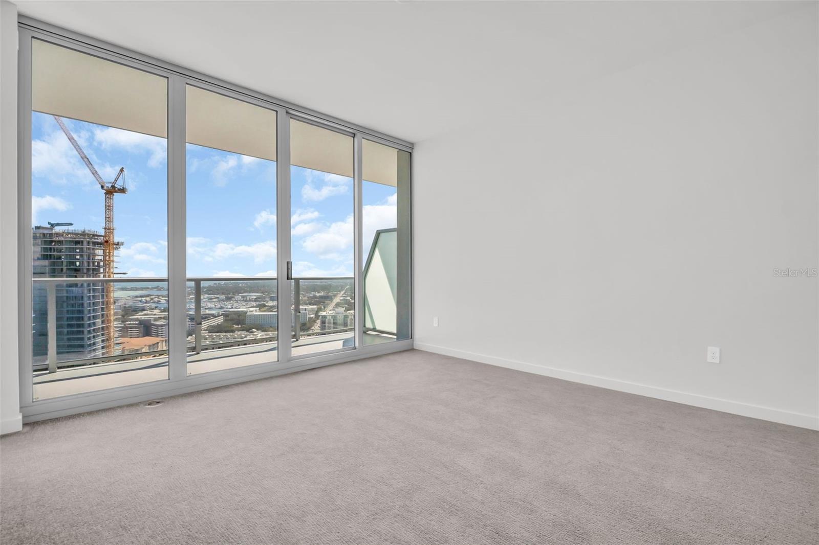 400 CENTRAL - Residential Lease